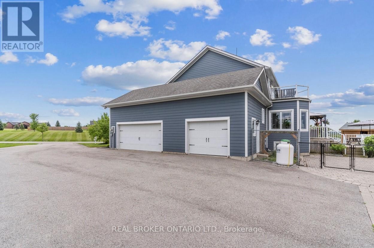 27 Bagshaw Crescent, Uxbridge, ON