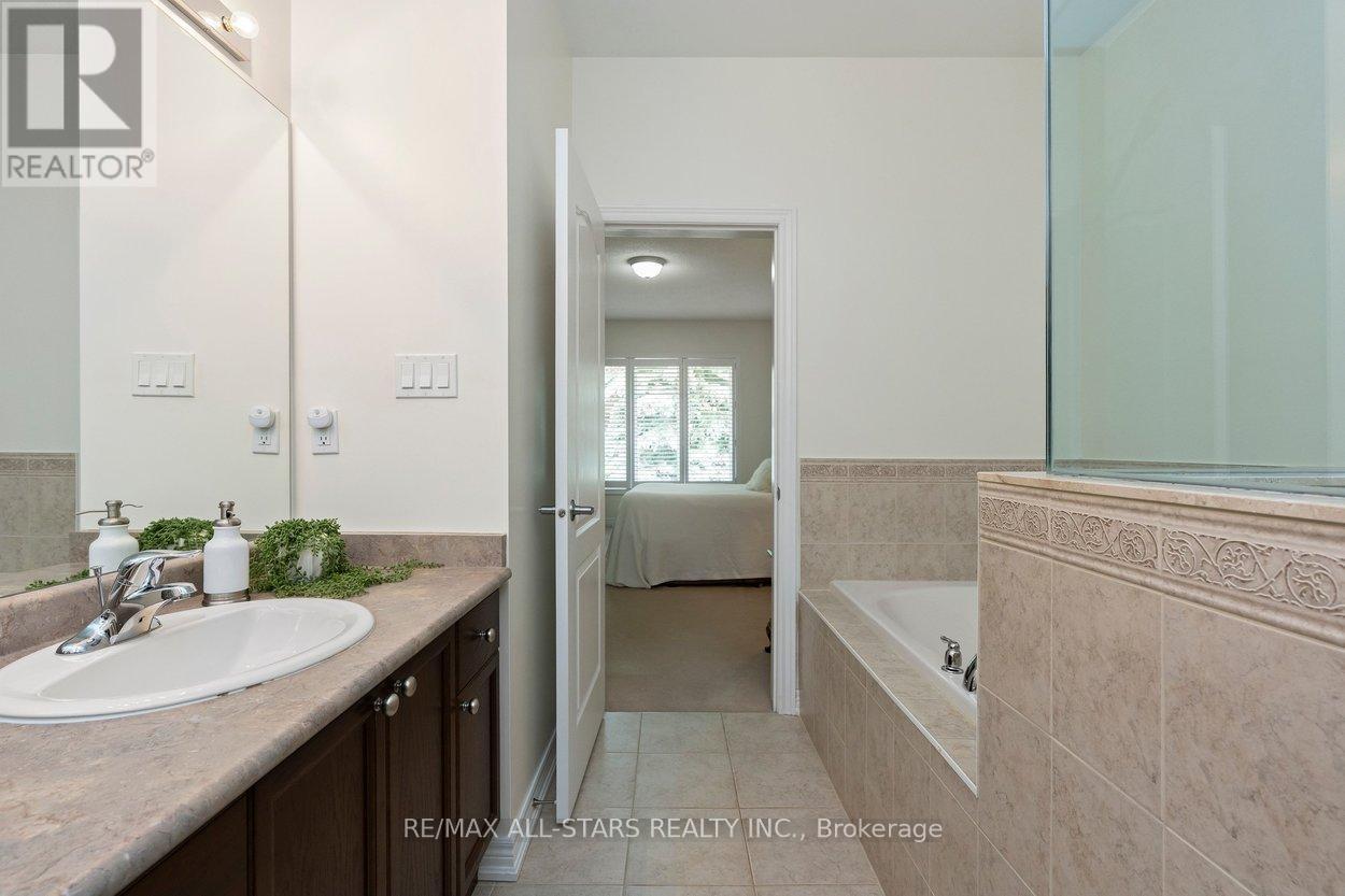 52 Oasis Way, Markham, ON