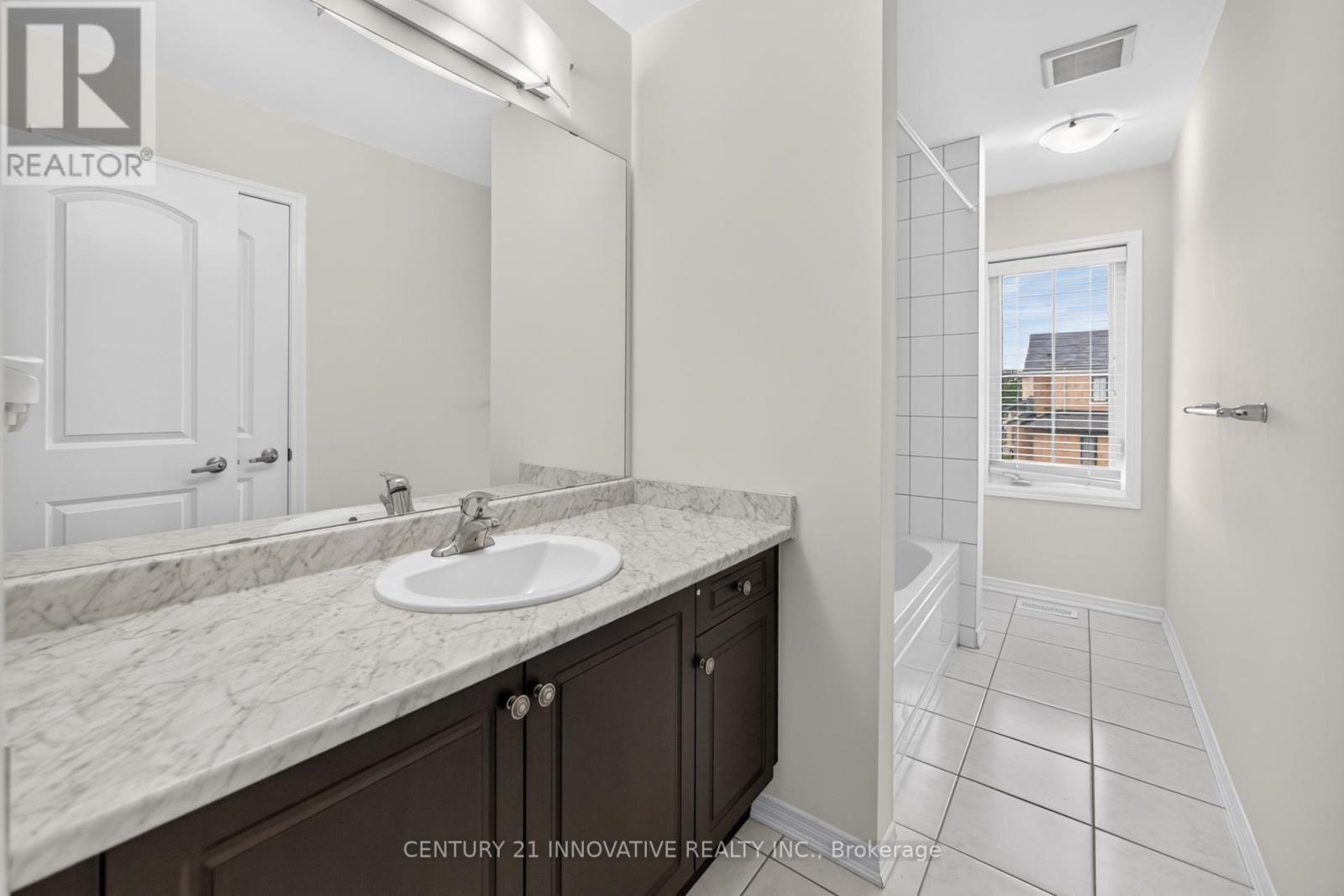 4 Midhurst Heights, Hamilton, ON