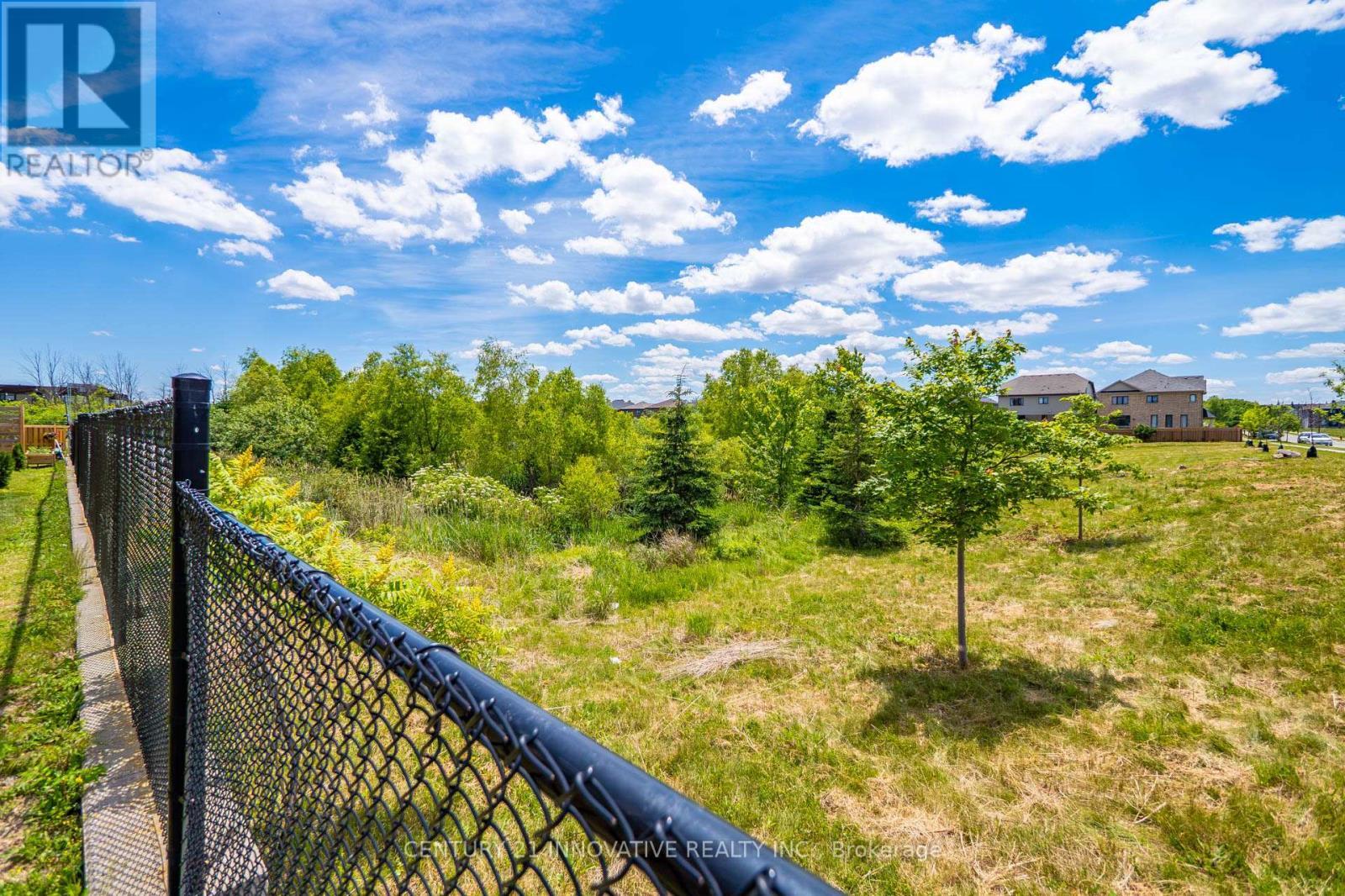 4 Midhurst Heights, Hamilton, ON