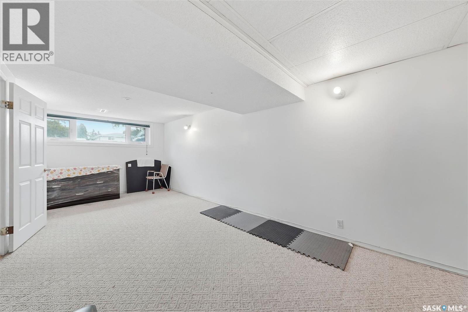 526 Mckercher Drive, Saskatoon, SK