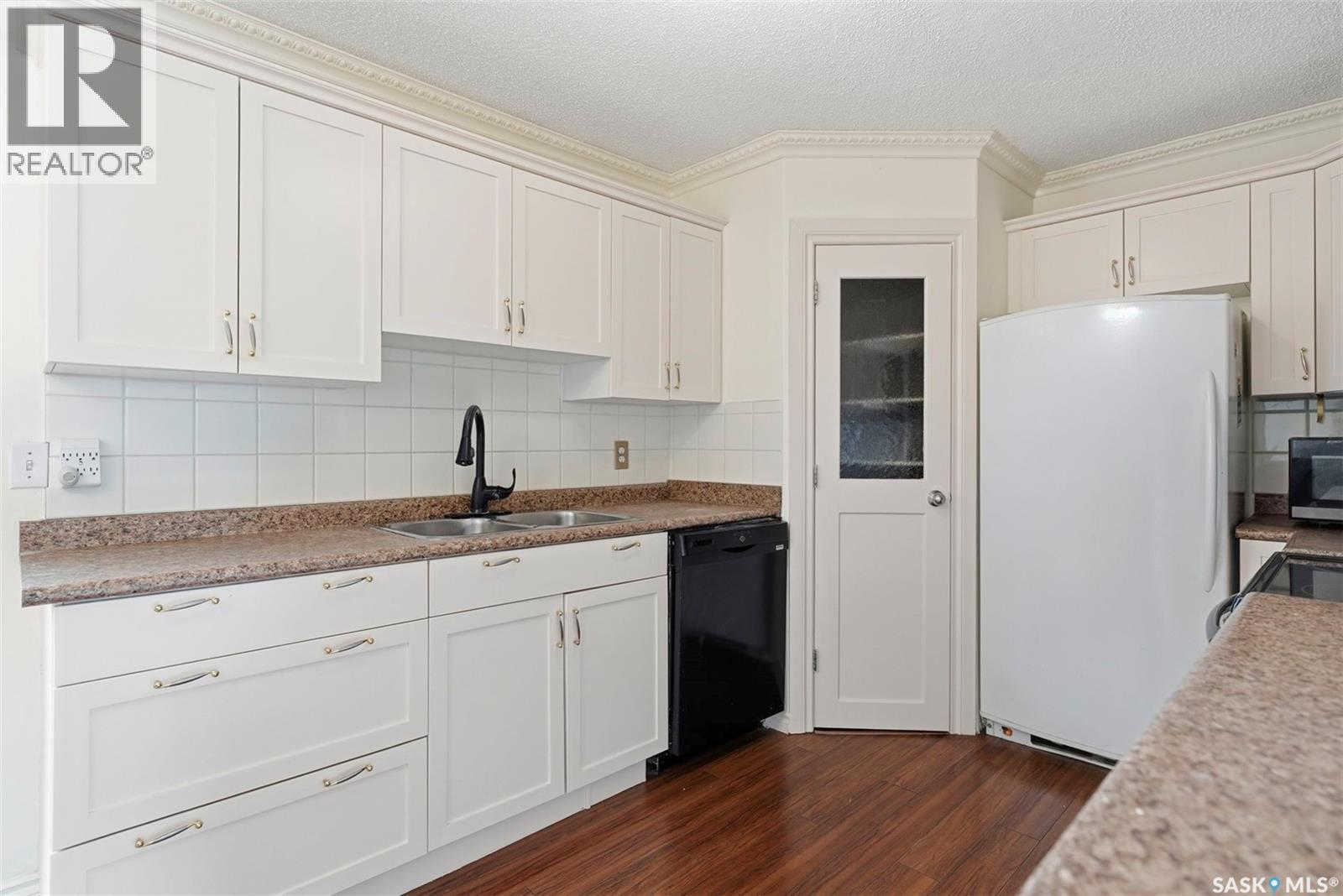 526 Mckercher Drive, Saskatoon, SK