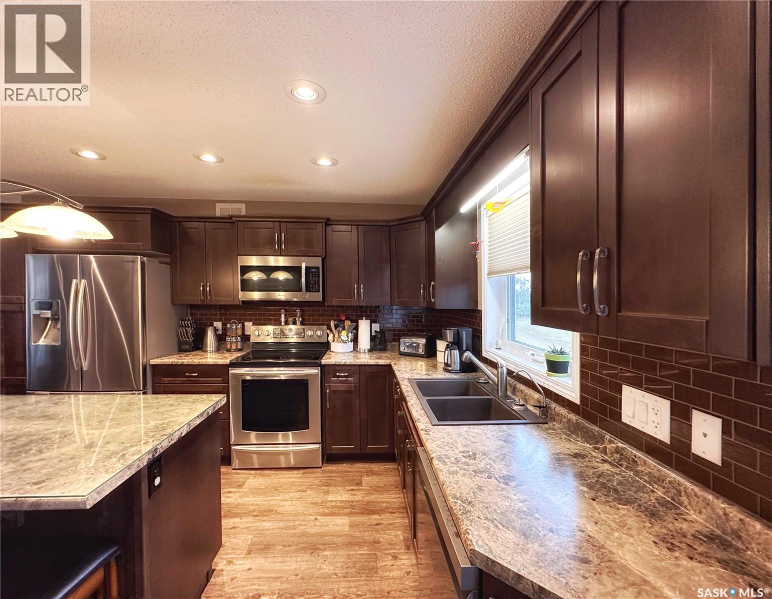 Bassingthwaite Acreage, Asquith, SK - Indoor Photo Showing Kitchen With Double Sink With Upgraded Kitchen