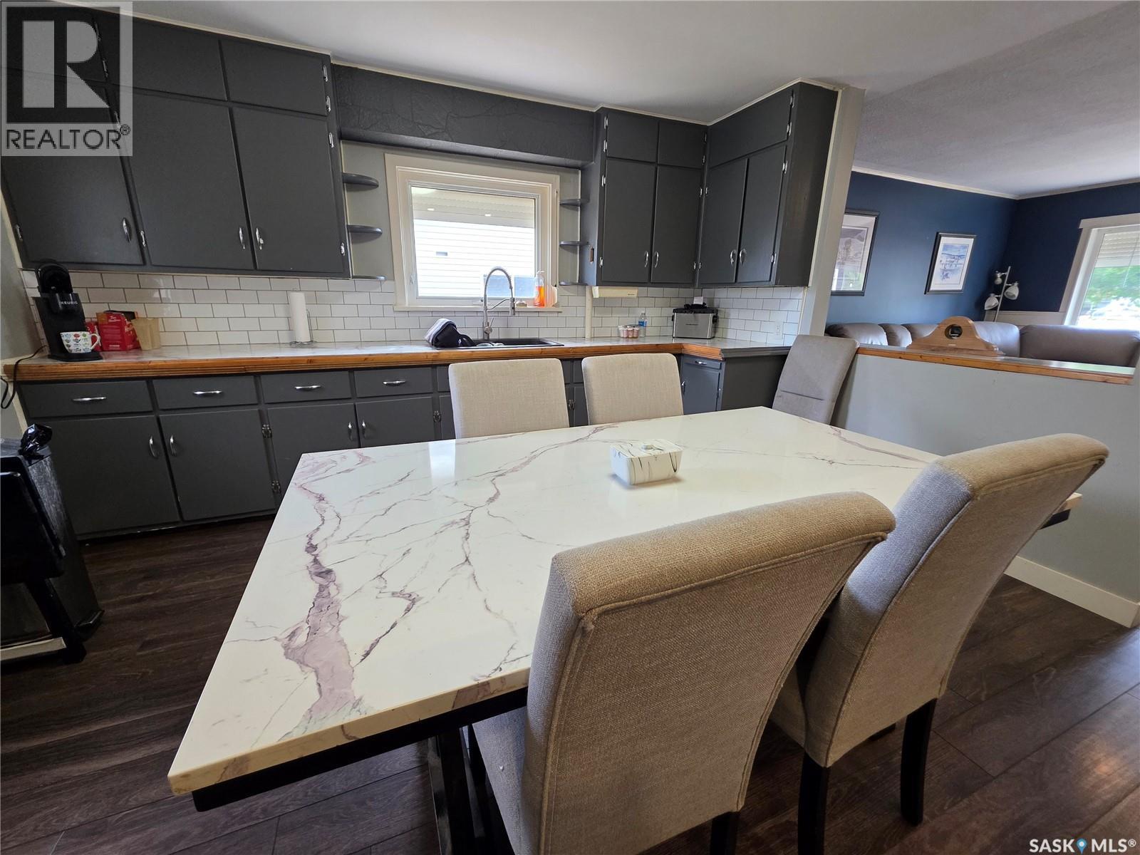 227 10Th Avenue Nw, Swift Current, SK
