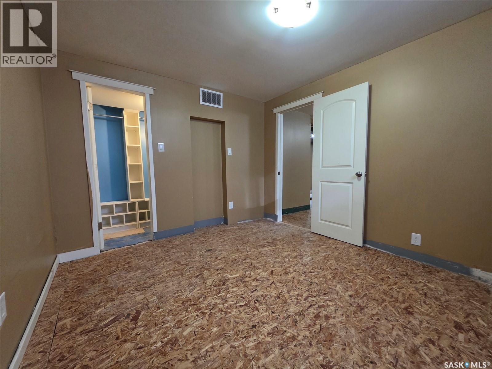 227 10Th Avenue Nw, Swift Current, SK