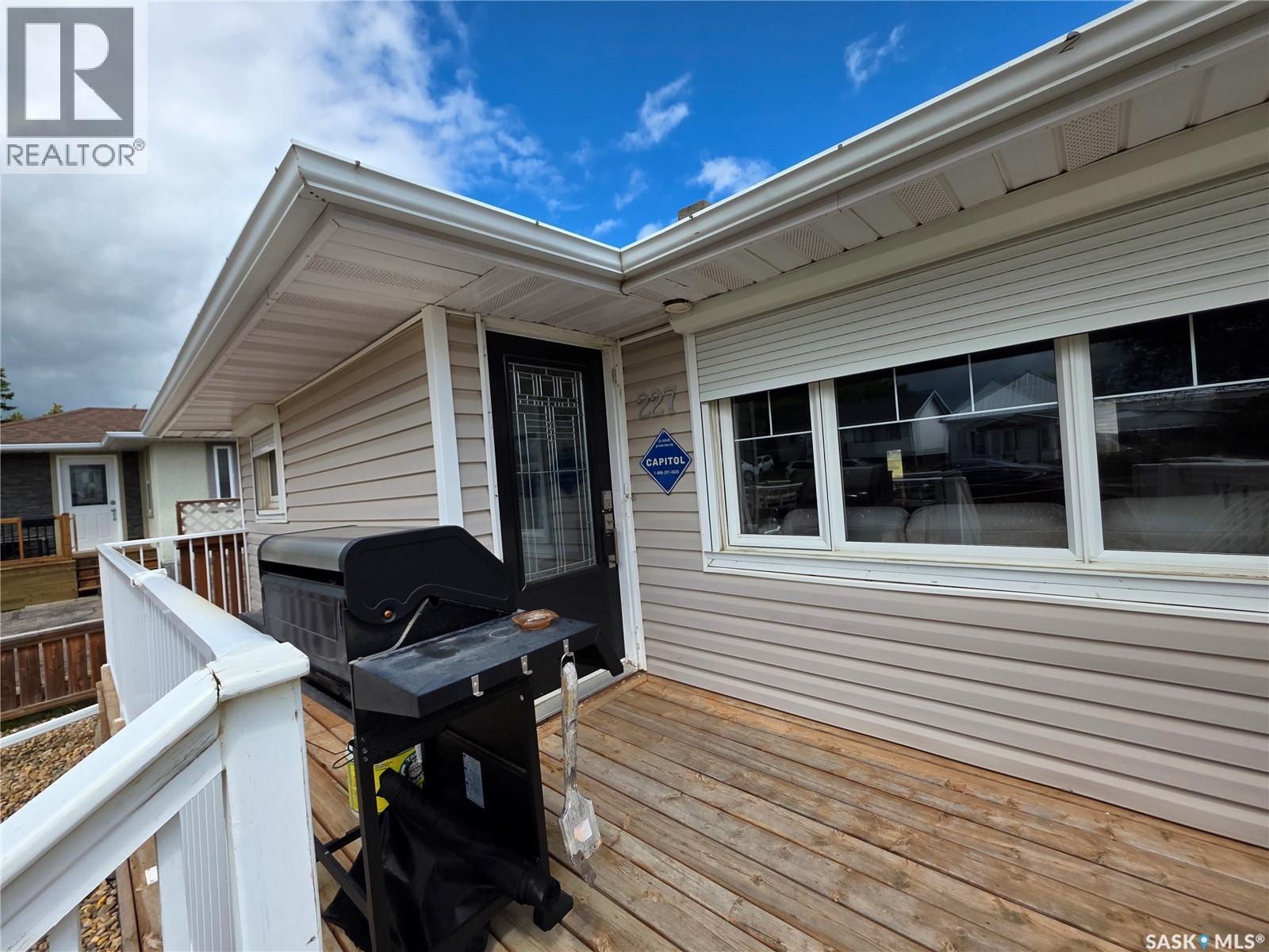227 10Th Avenue Nw, Swift Current, SK