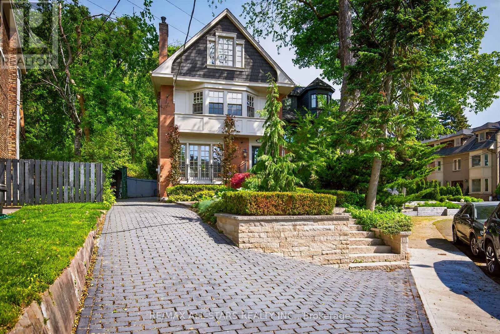 Welcome to 30 Edgewood Cres - 30 Edgewood Crescent, Toronto, ON