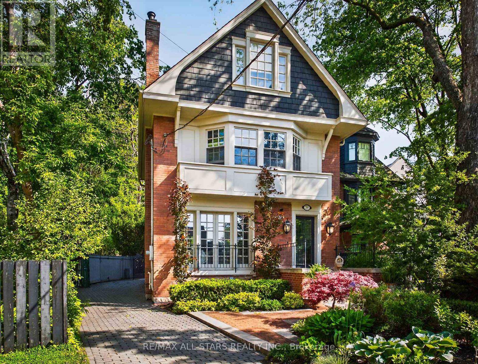 30 Edgewood Crescent, Toronto, ON