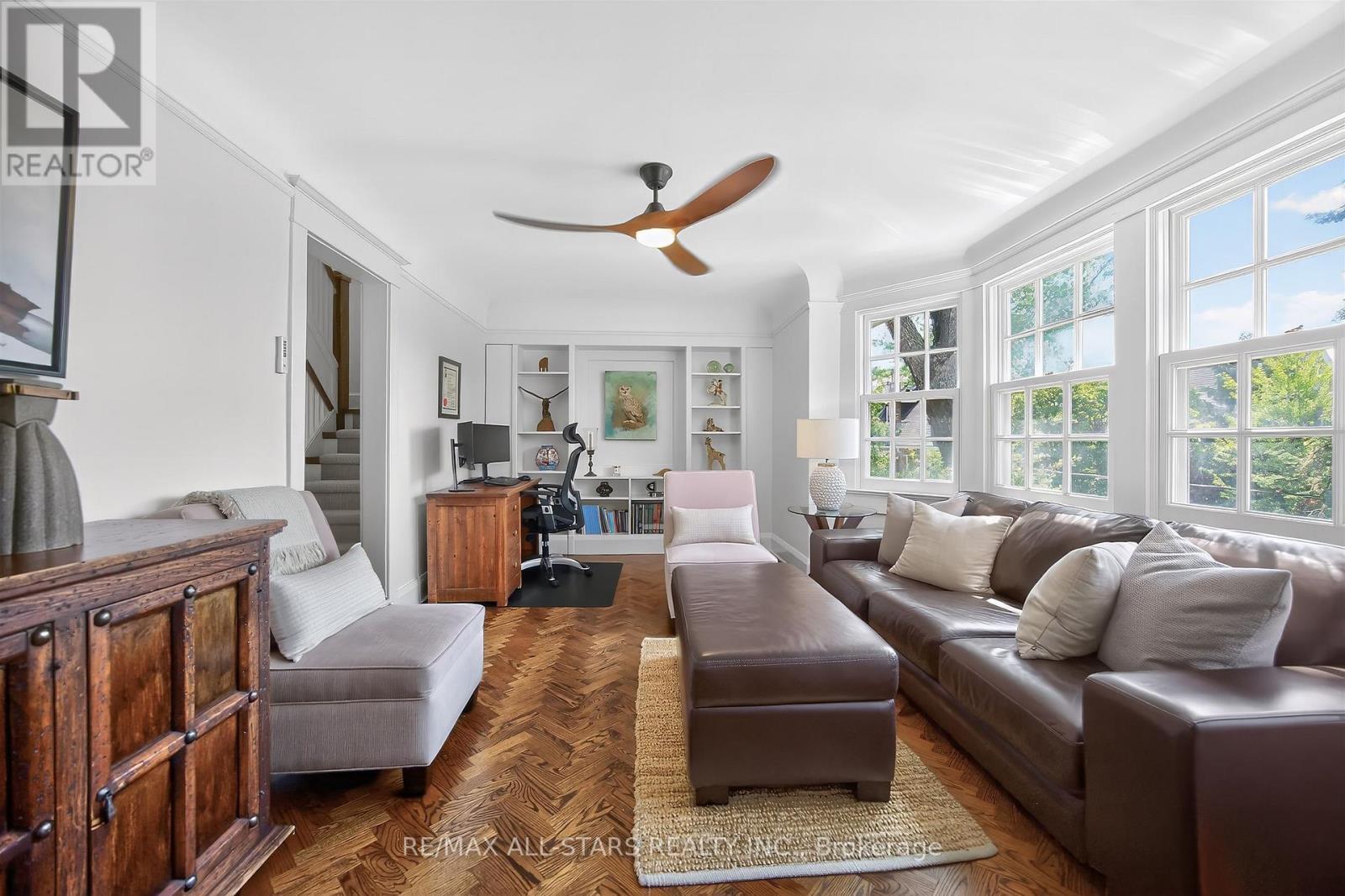 30 Edgewood Crescent, Toronto, ON