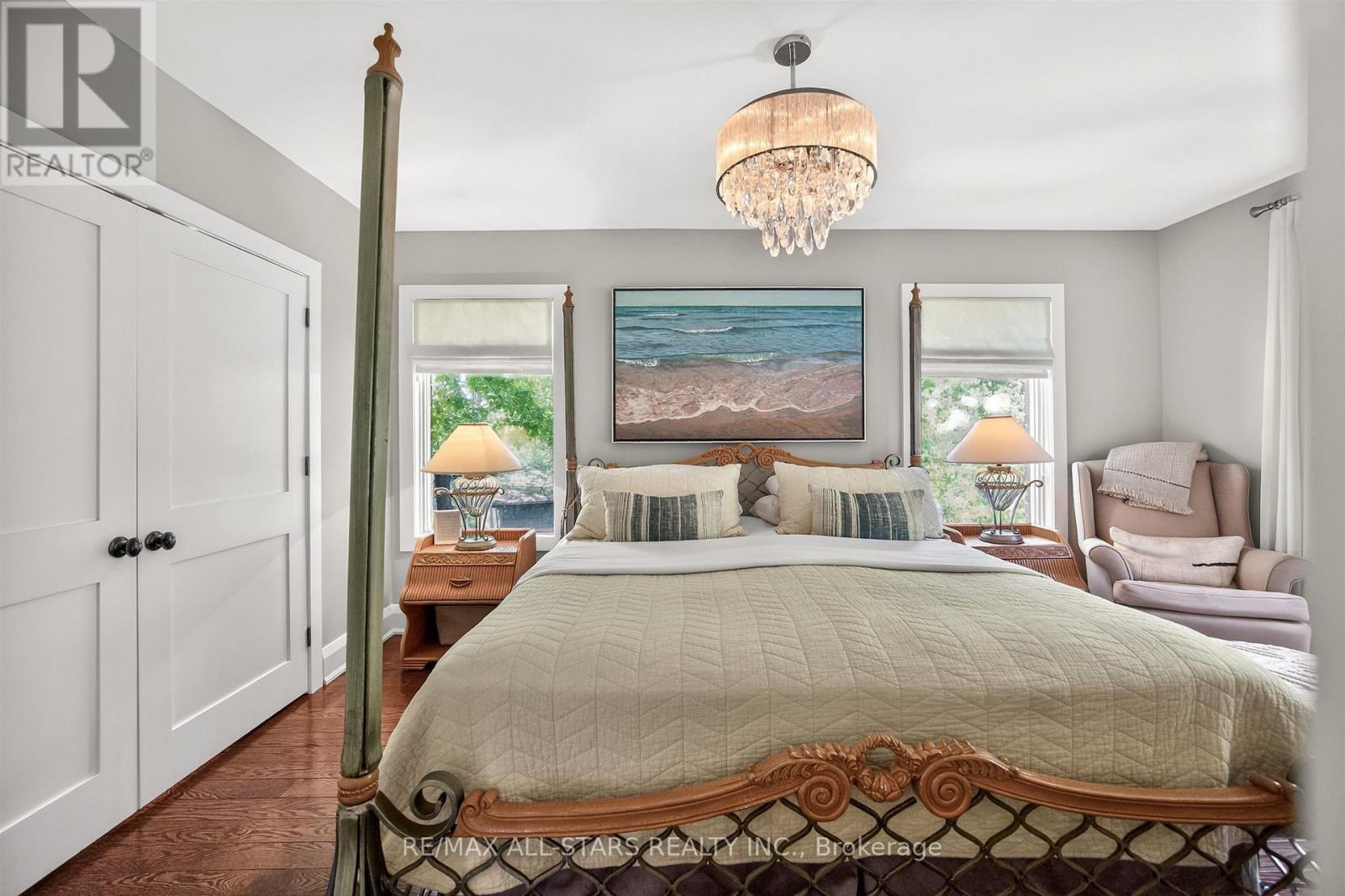 30 Edgewood Crescent, Toronto, ON