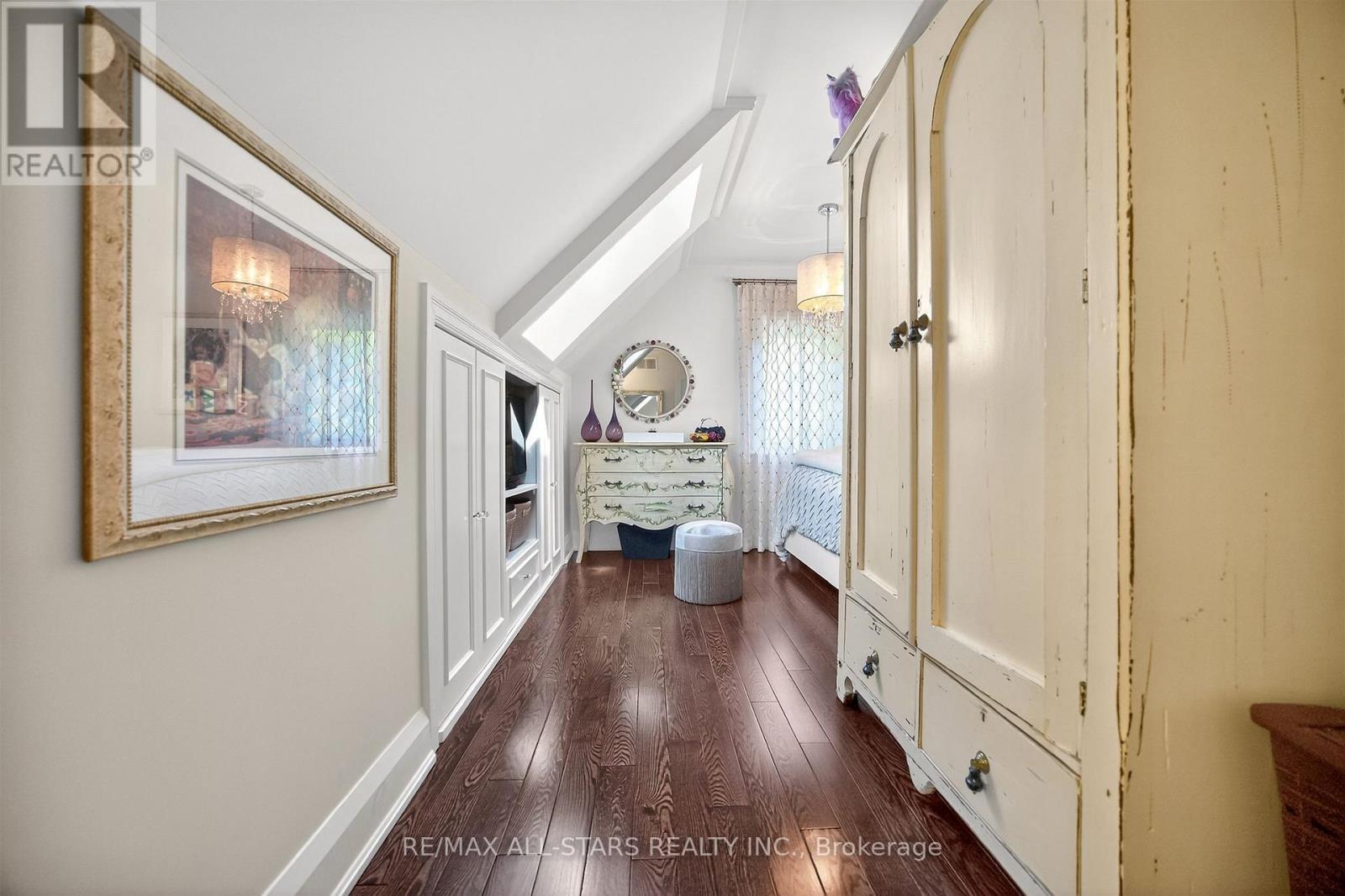 30 Edgewood Crescent, Toronto, ON