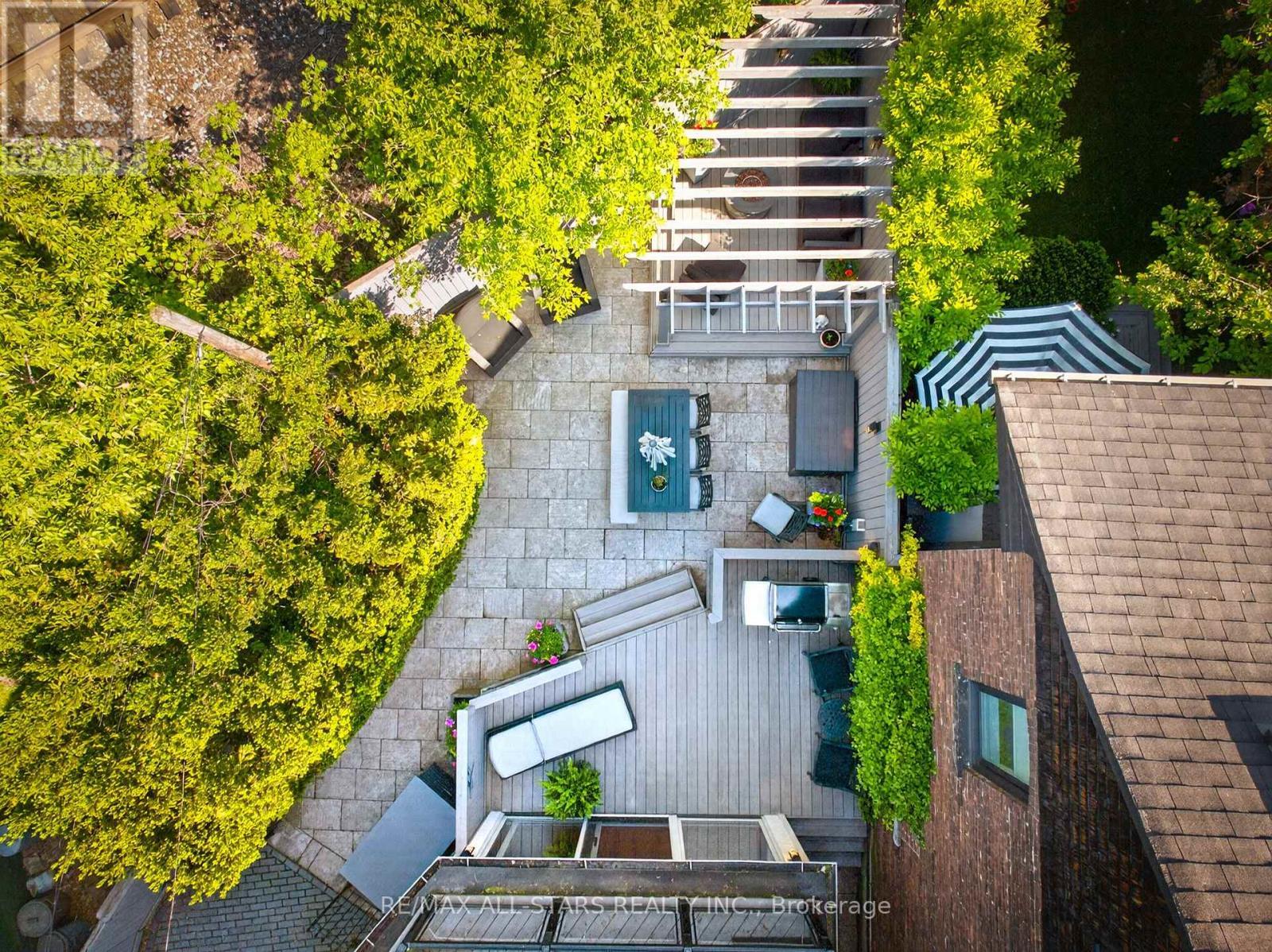 30 Edgewood Crescent, Toronto, ON