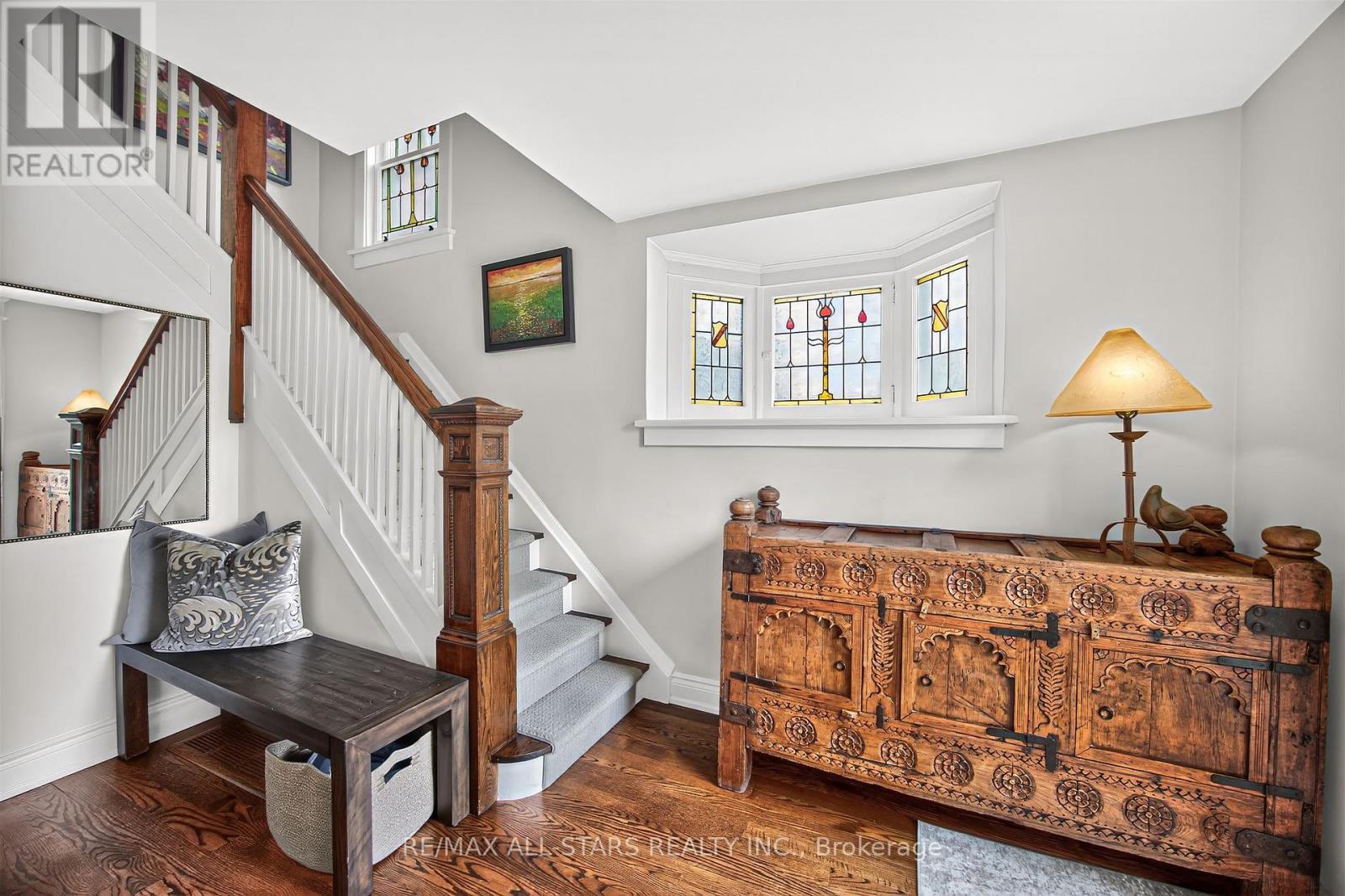 Stained Glass Window Alcove - 30 Edgewood Crescent, Toronto, ON