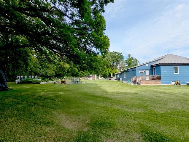 23 Railway Ave E Ave, Tolstoi, MB