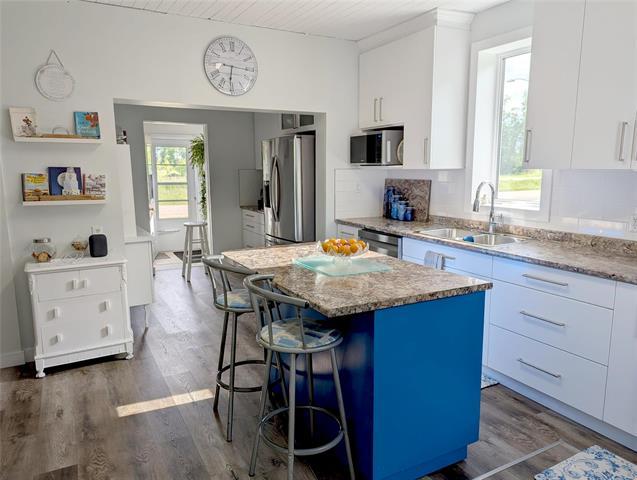 23 Railway Ave E Ave, Tolstoi, MB