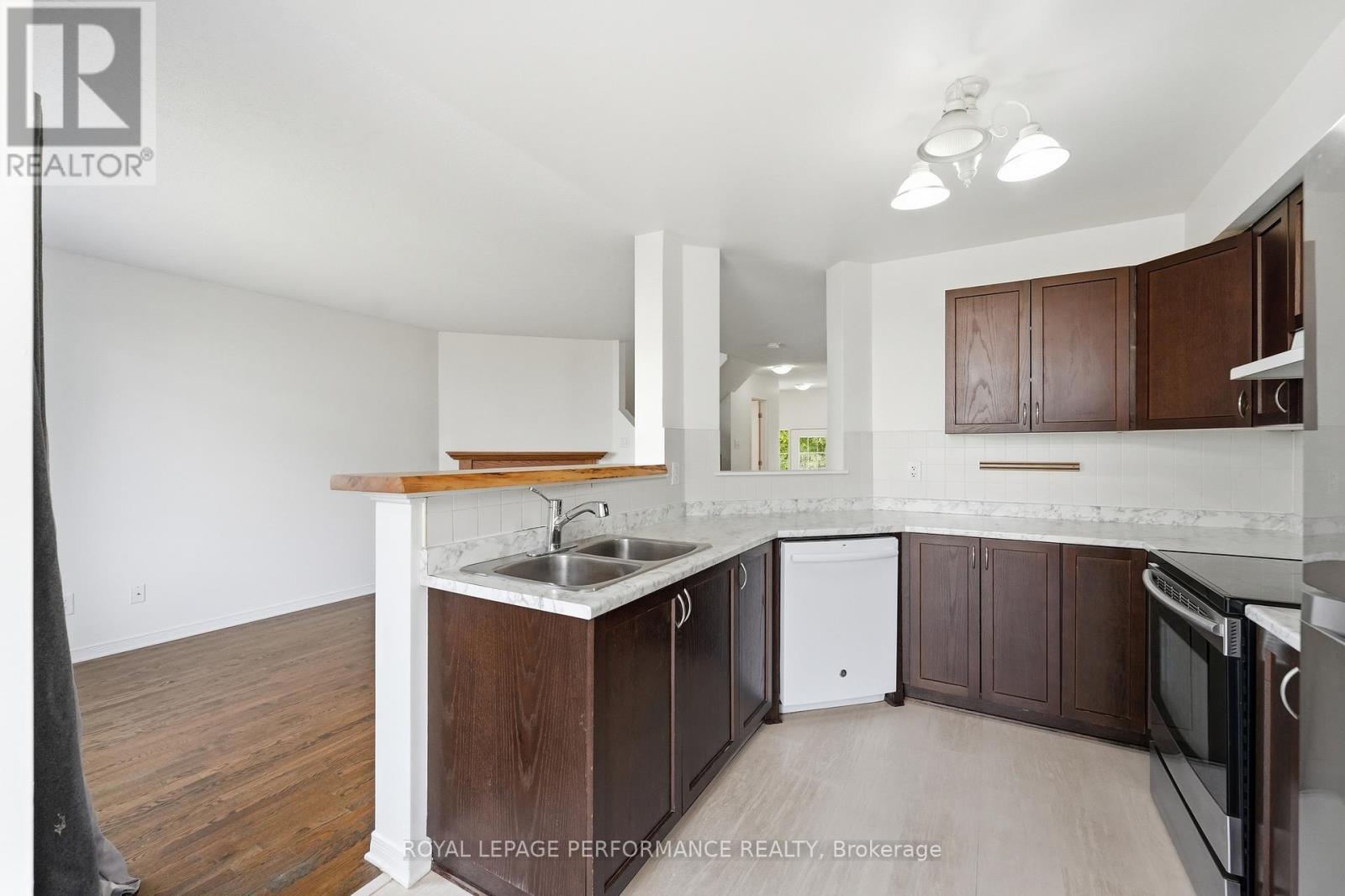 277 Rolling Meadow Crescent, Ottawa, ON