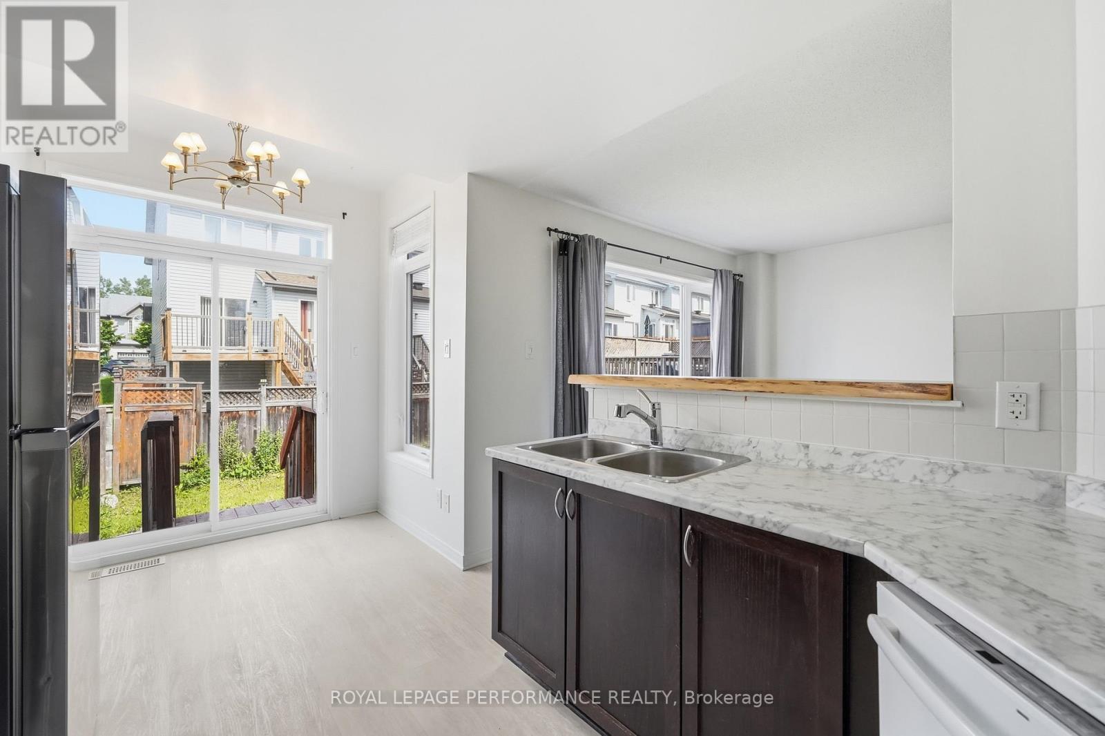 277 Rolling Meadow Crescent, Ottawa, ON