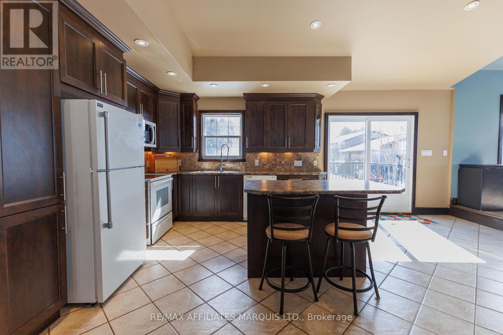 1850 Ridge Road W, Champlain, ON