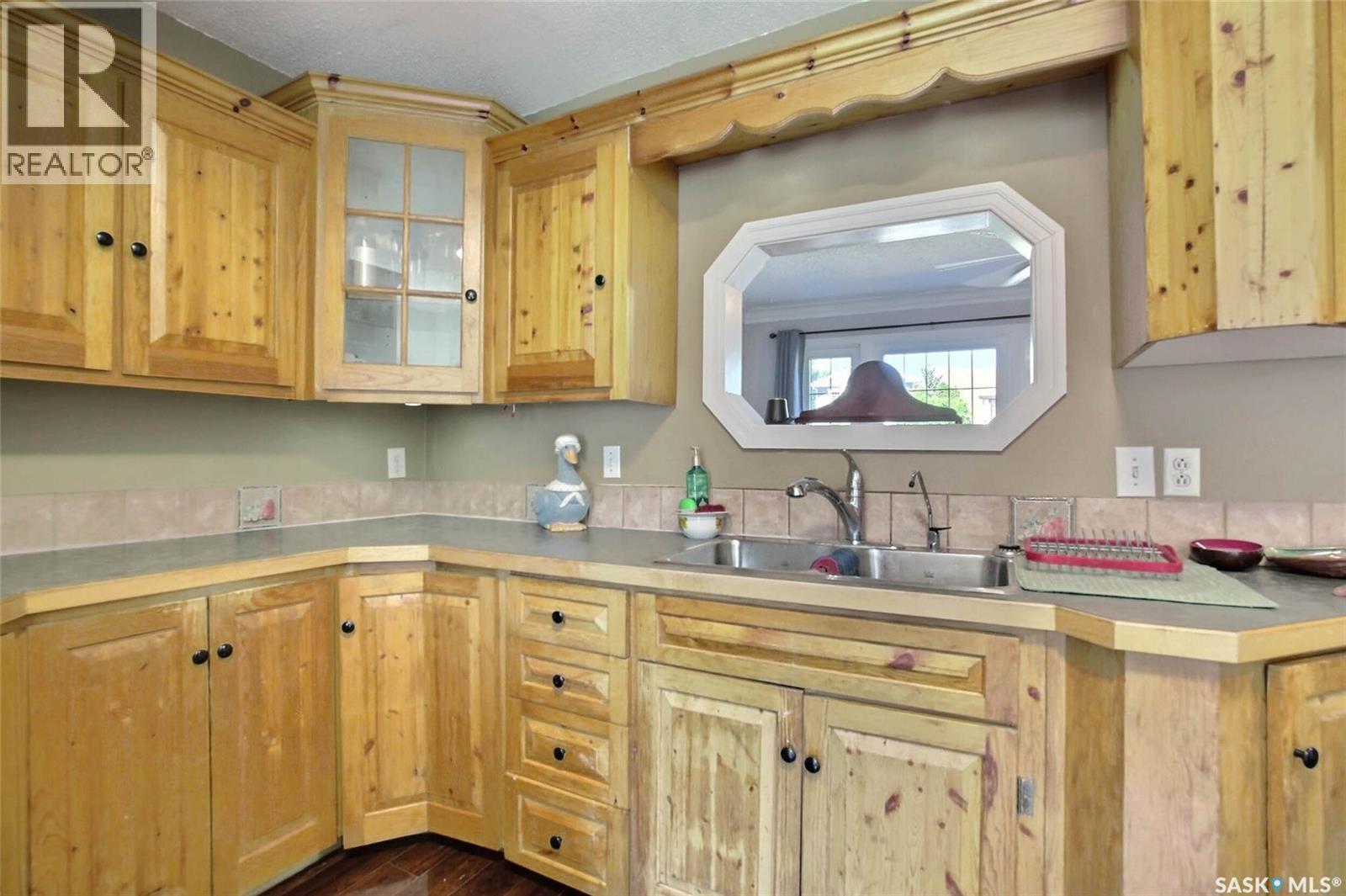 2241 Queen Street, Regina, SK