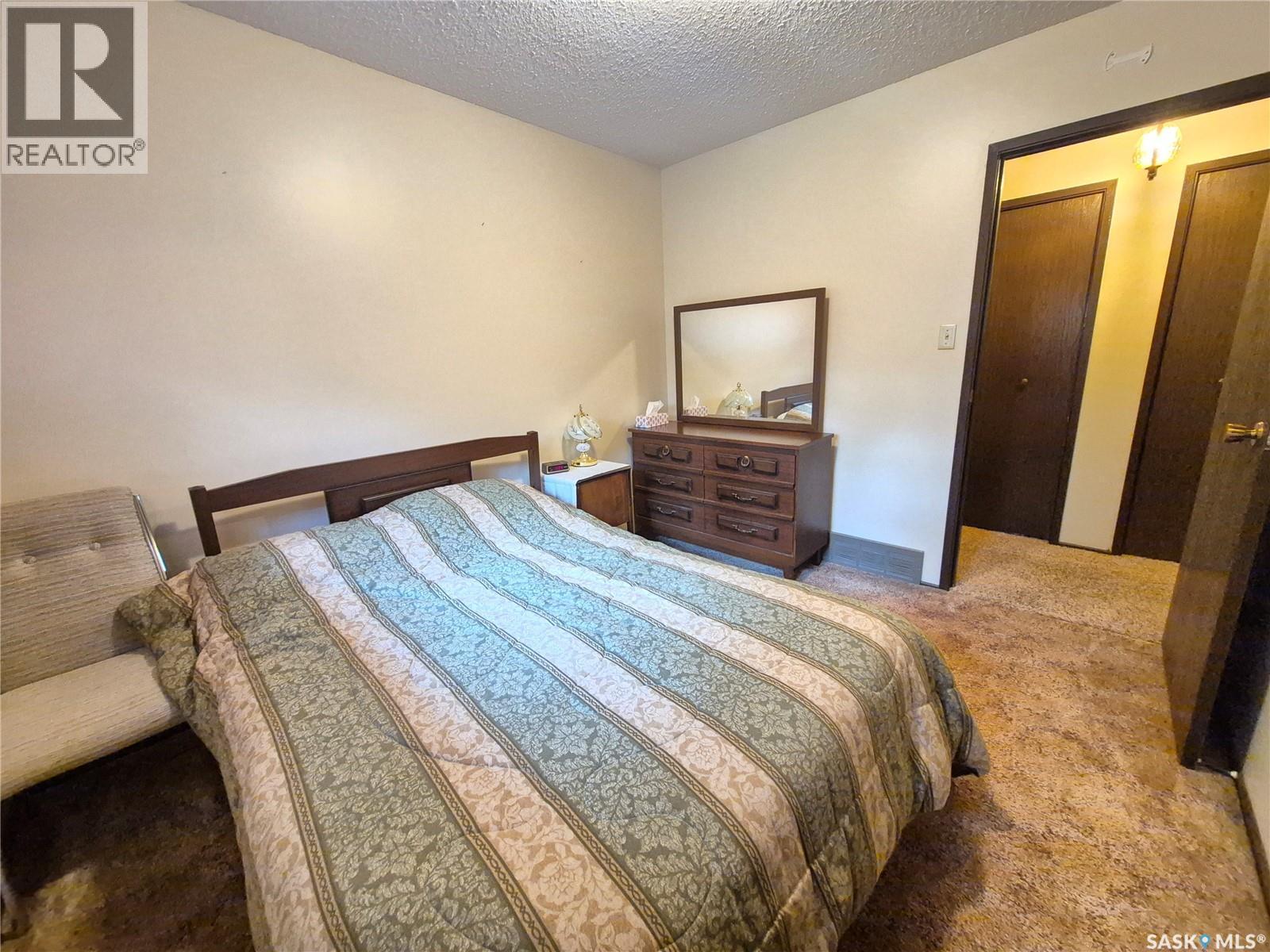 566 Dieppe Drive, Weyburn, SK
