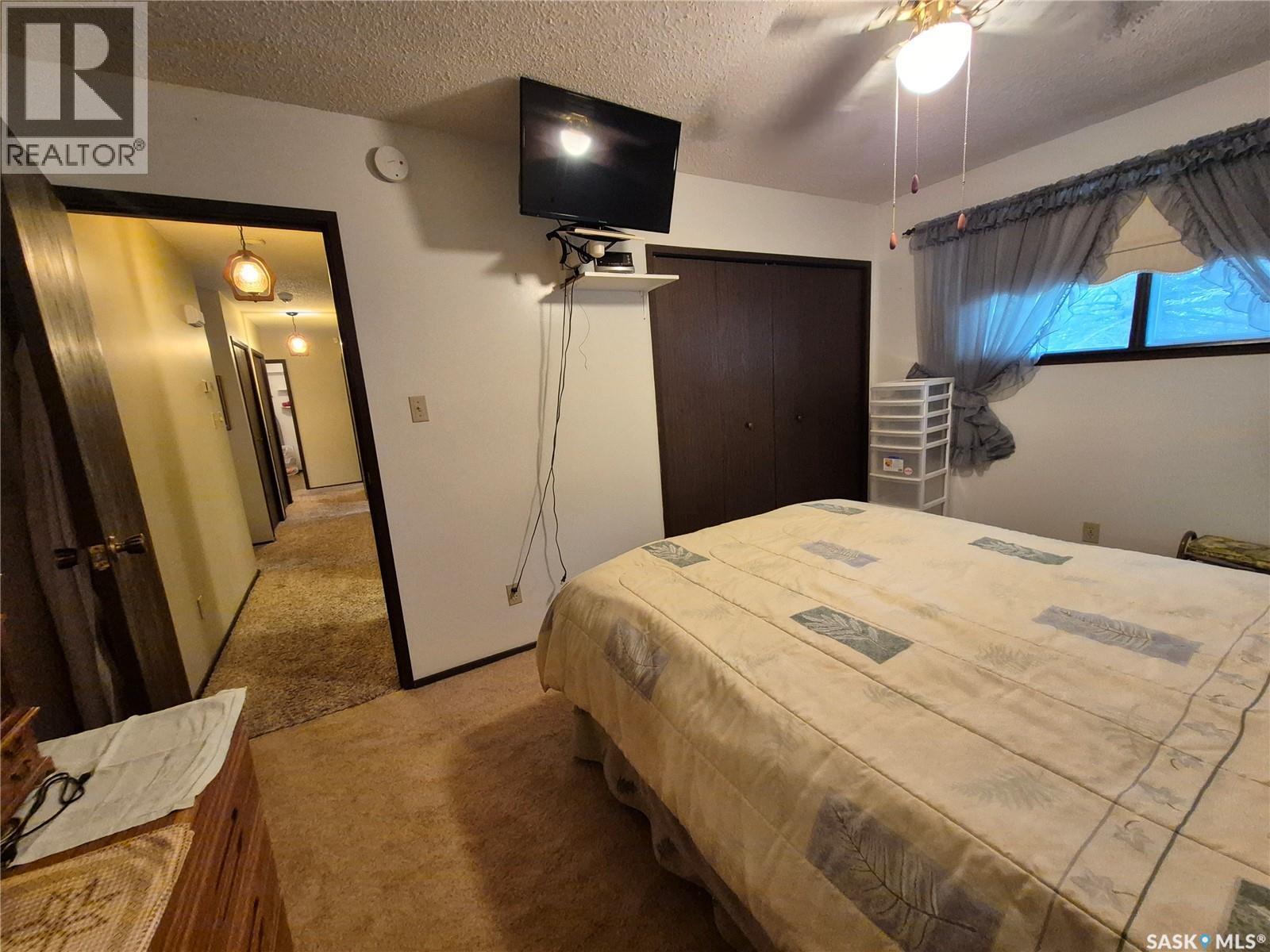 566 Dieppe Drive, Weyburn, SK