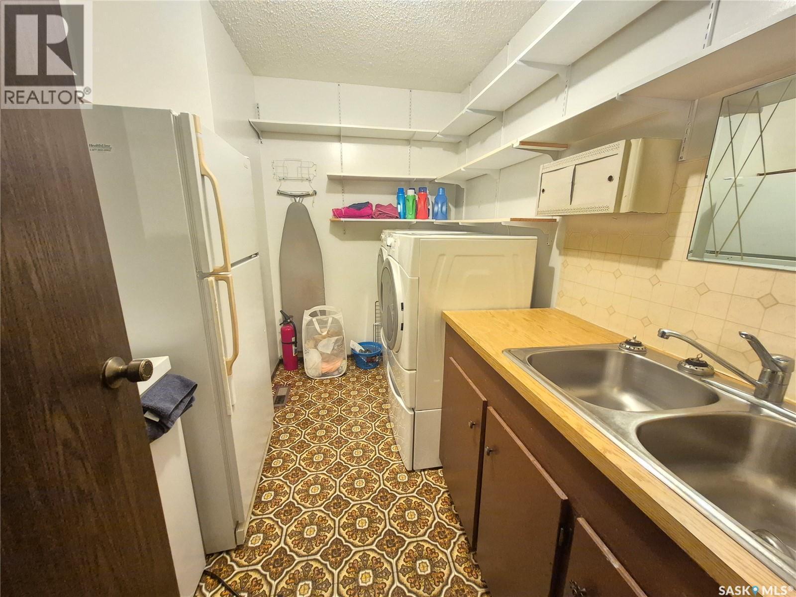 566 Dieppe Drive, Weyburn, SK
