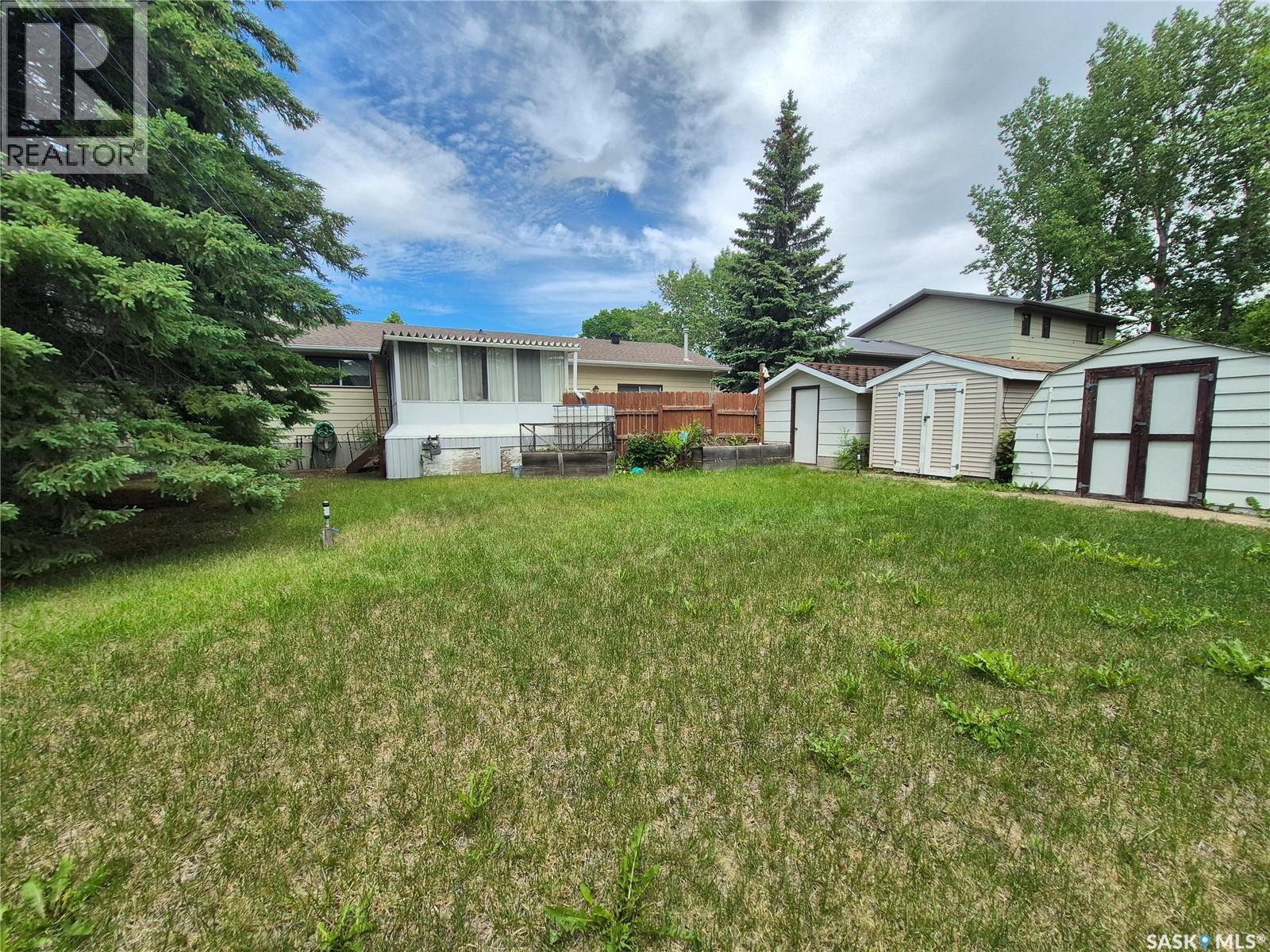 566 Dieppe Drive, Weyburn, SK