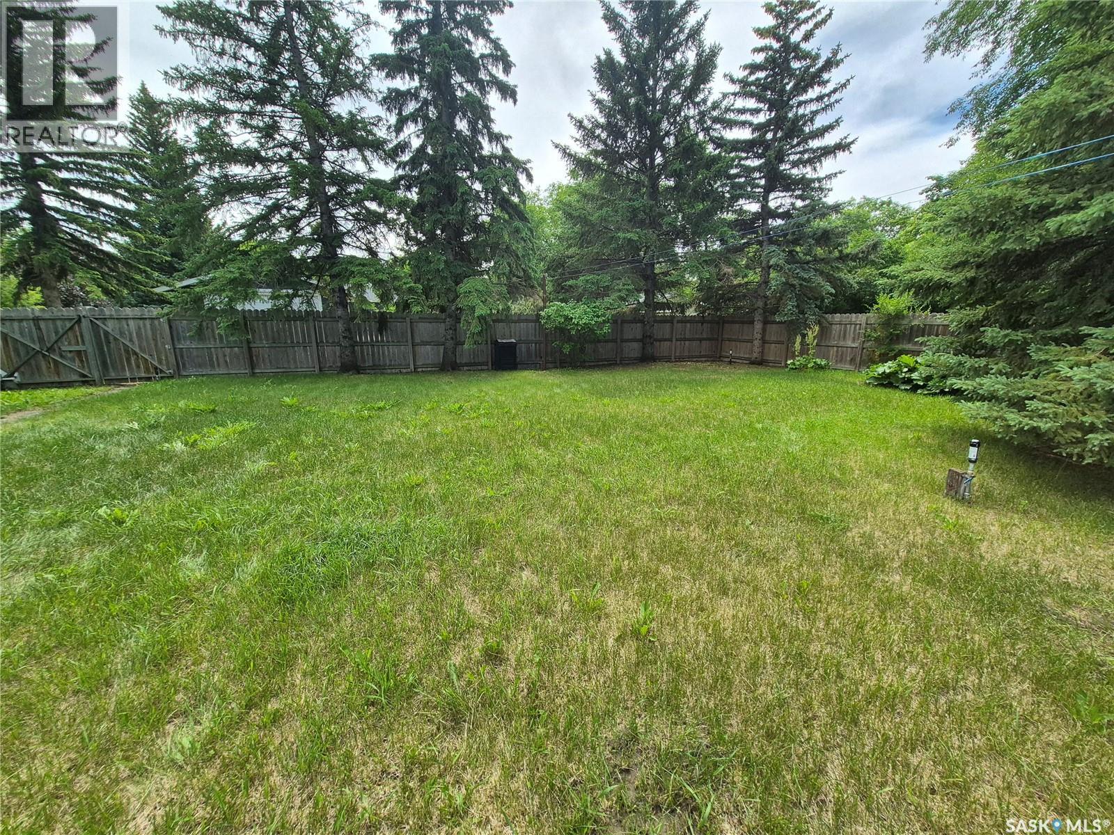 566 Dieppe Drive, Weyburn, SK
