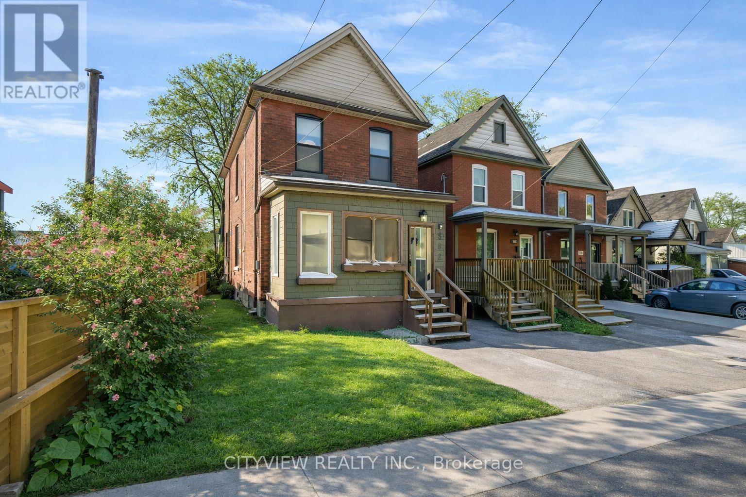 382 Beach Road, Hamilton, ON