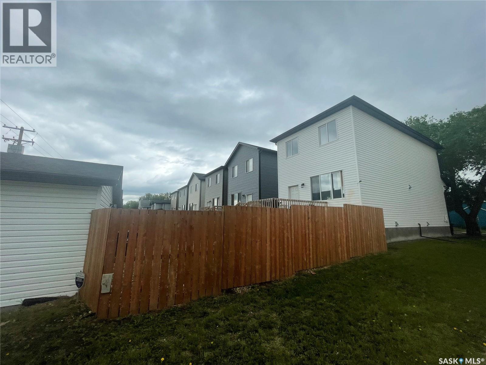 1530 B Avenue N, Saskatoon, SK