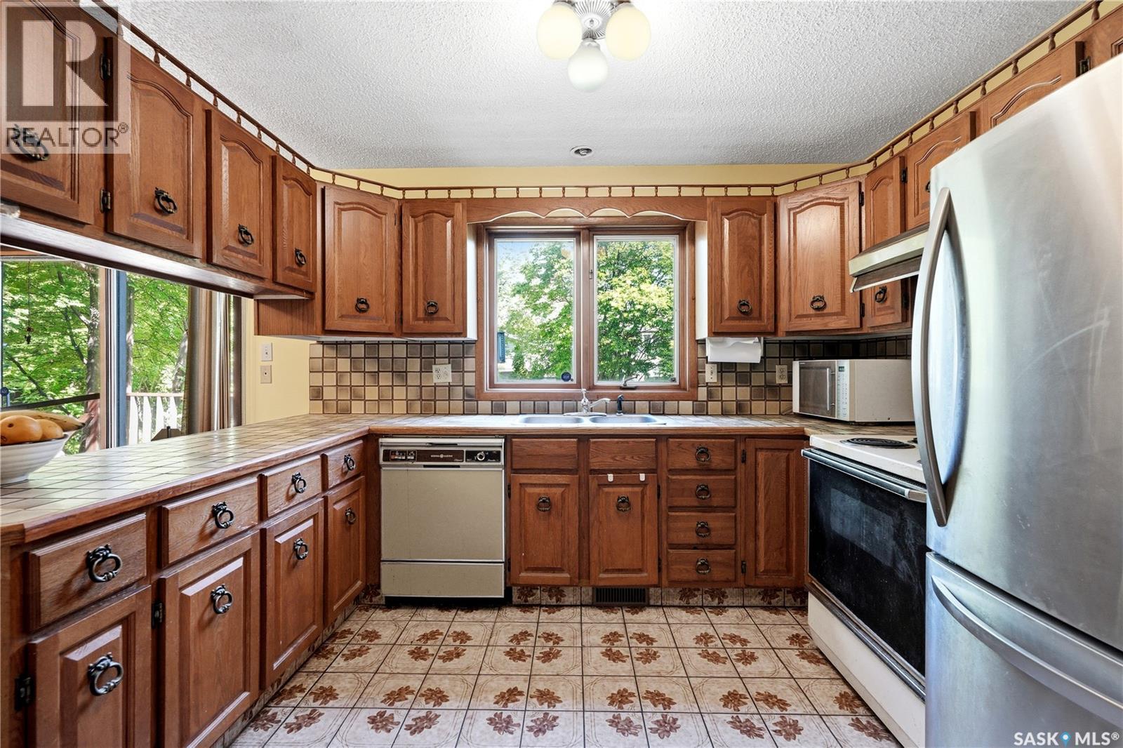 211 Keeley Crescent, Saskatoon, SK