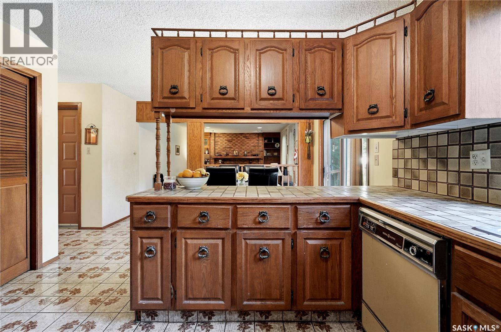 211 Keeley Crescent, Saskatoon, SK