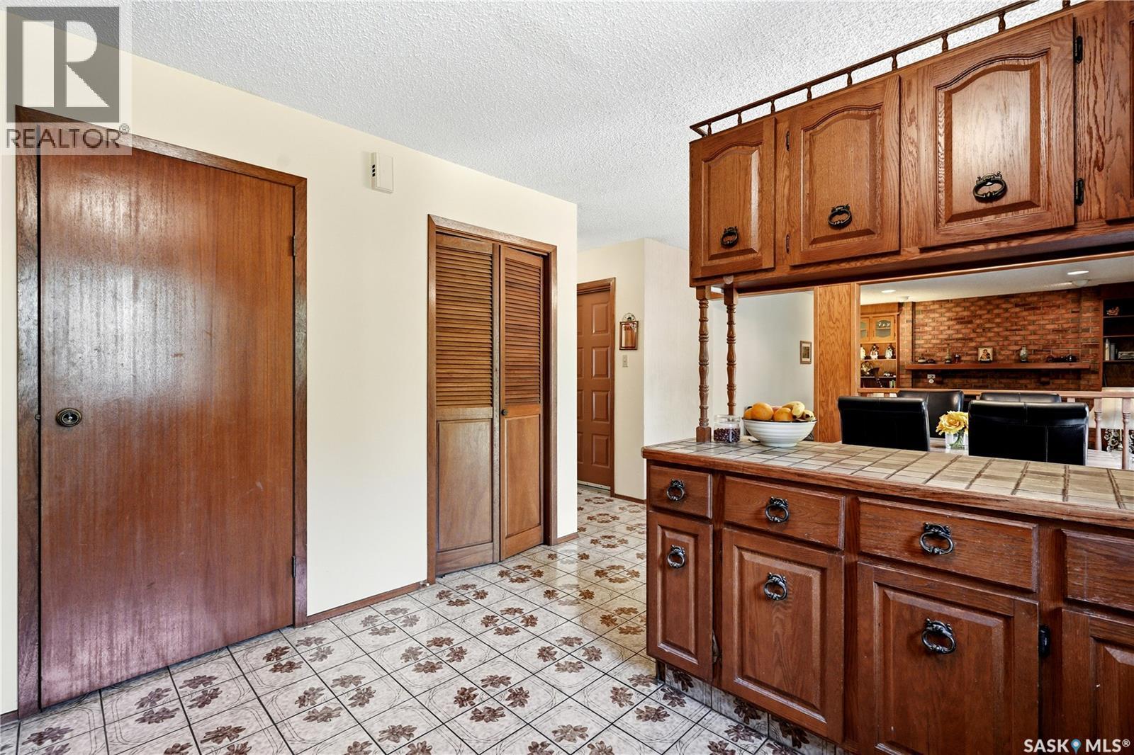 211 Keeley Crescent, Saskatoon, SK