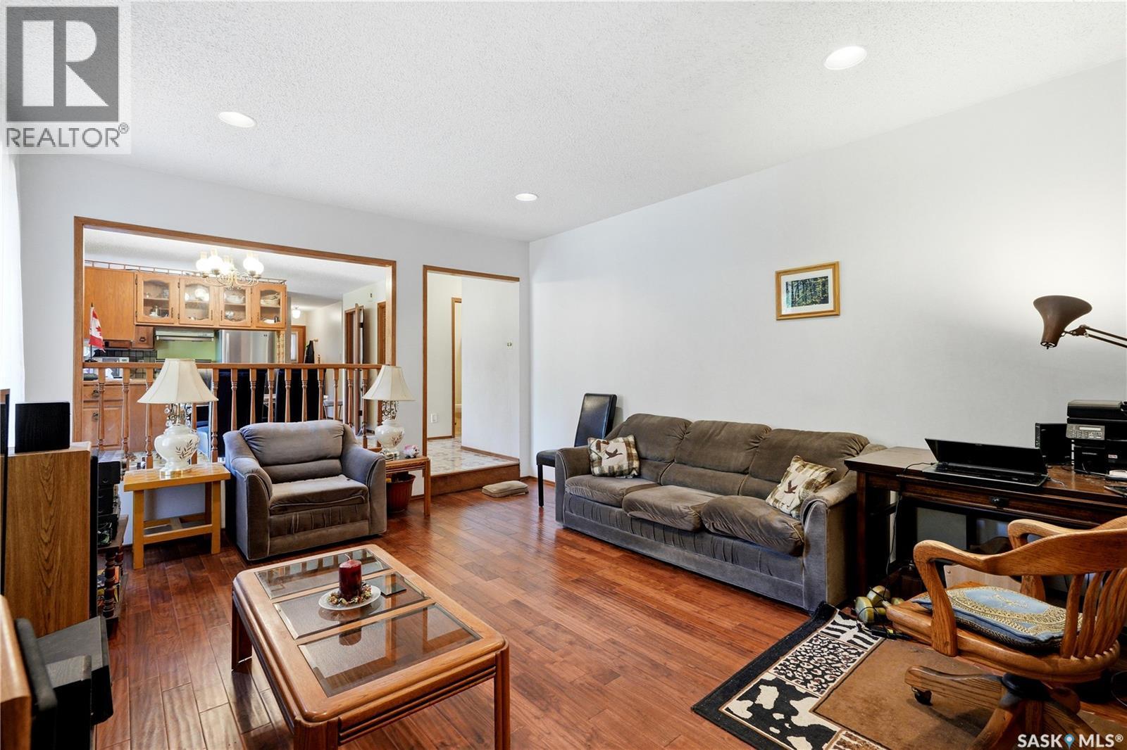211 Keeley Crescent, Saskatoon, SK