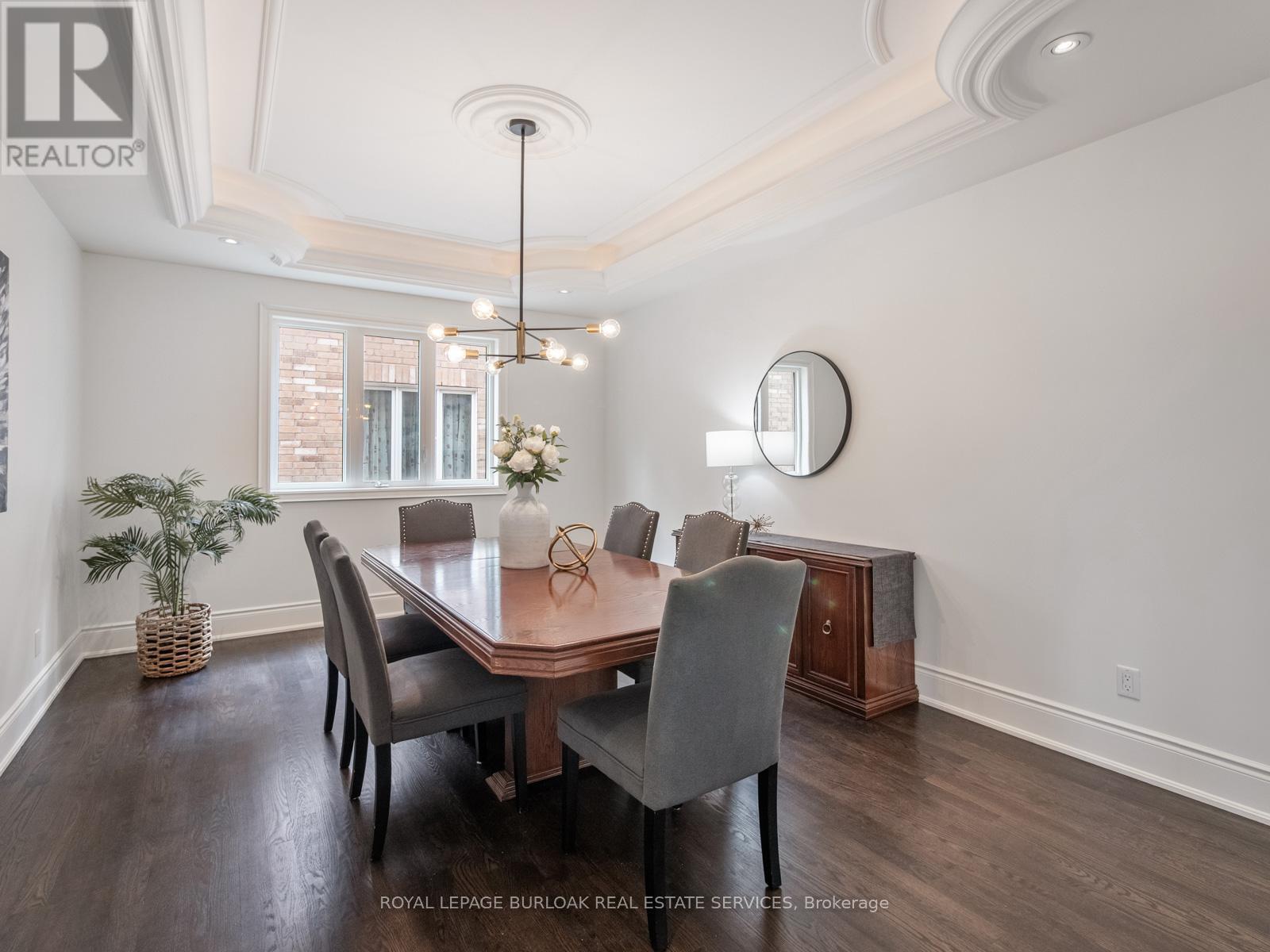 655 Kozel Court, Mississauga, ON