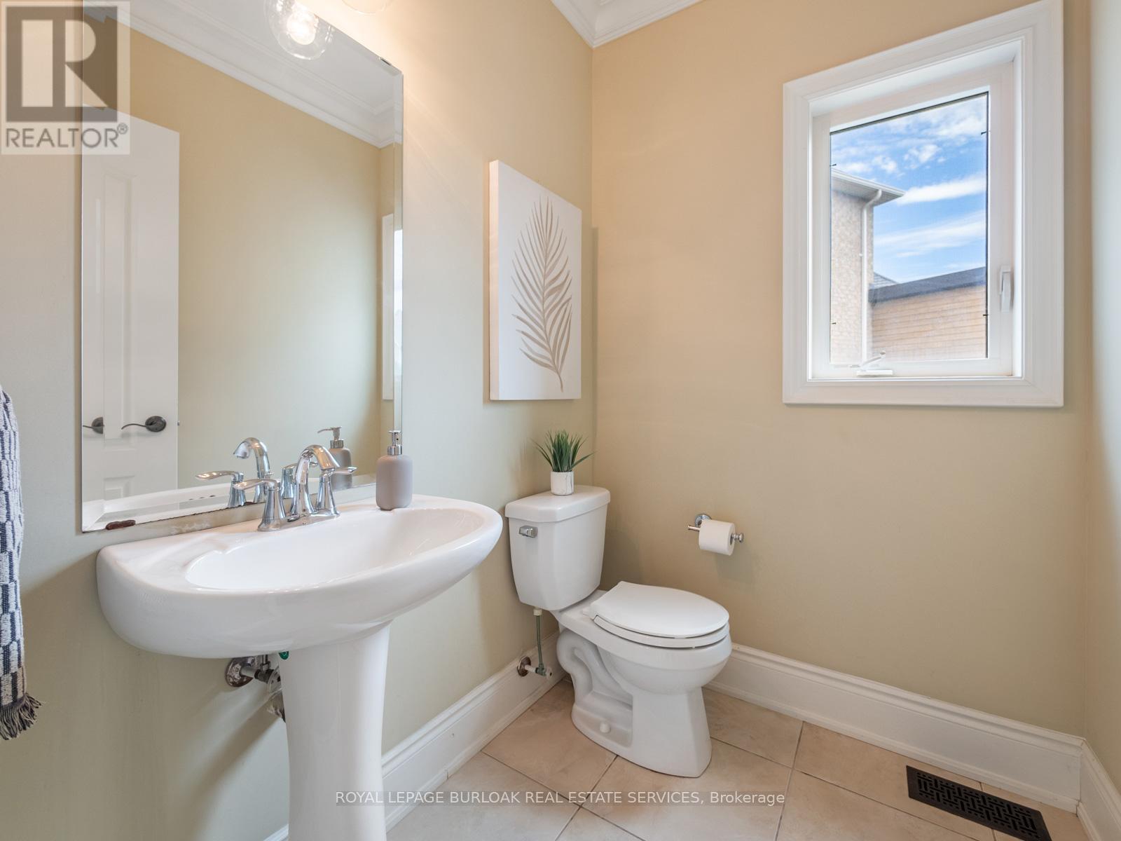 655 Kozel Court, Mississauga, ON