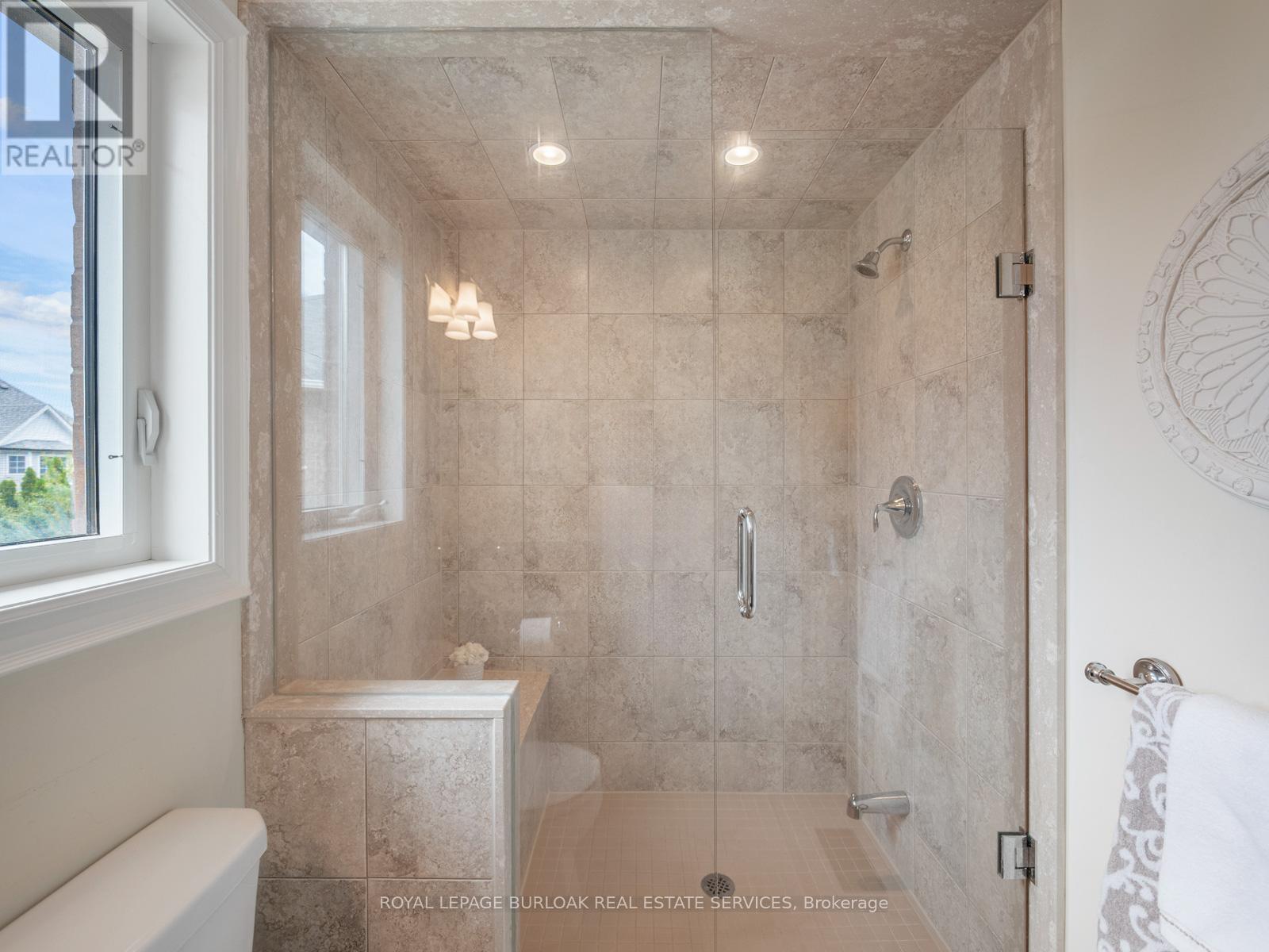 655 Kozel Court, Mississauga, ON