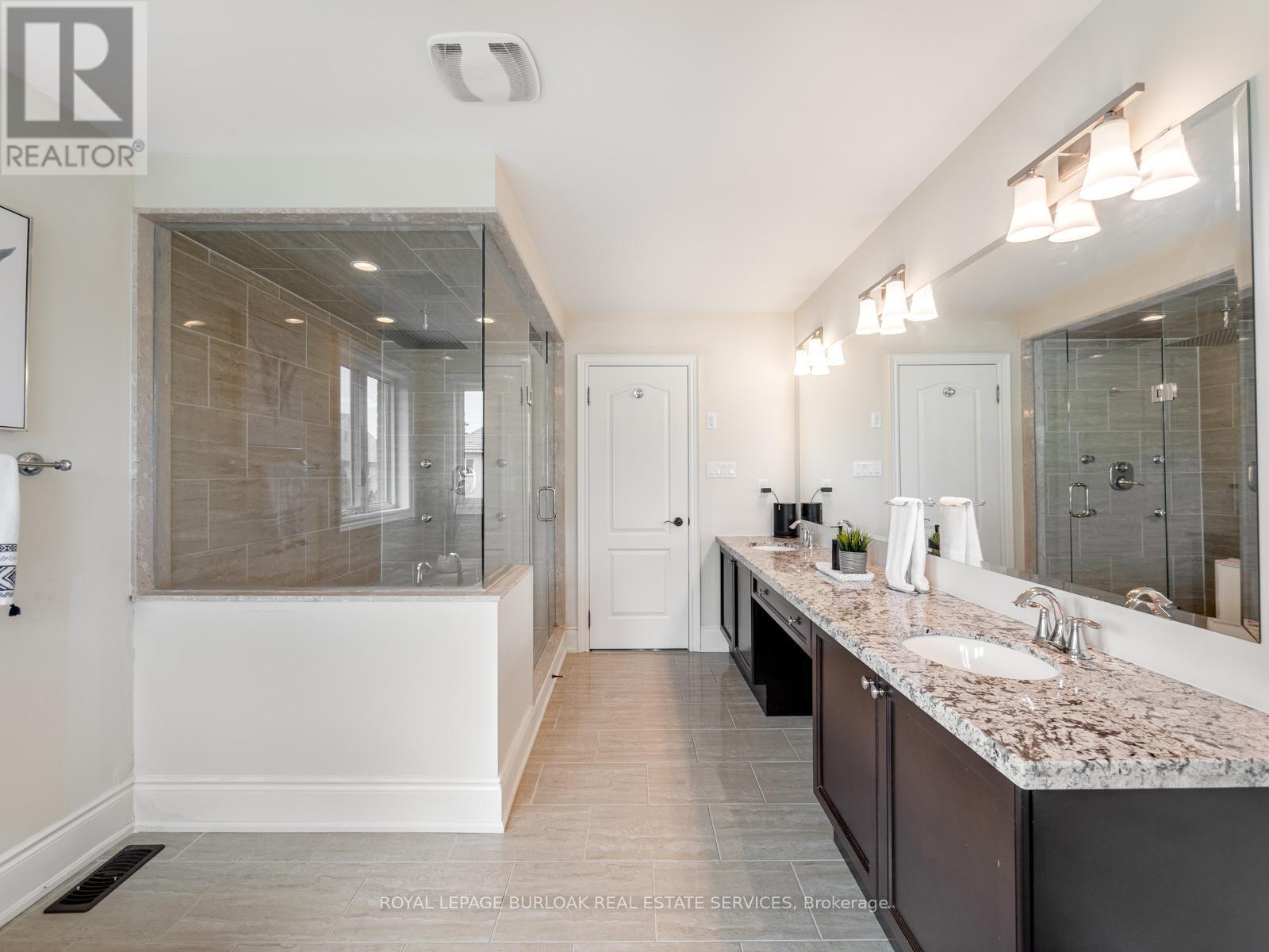 655 Kozel Court, Mississauga, ON