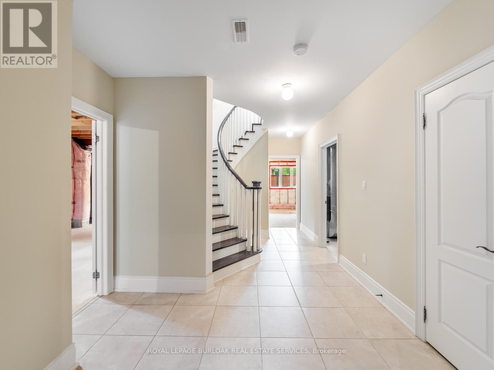 655 Kozel Court, Mississauga, ON
