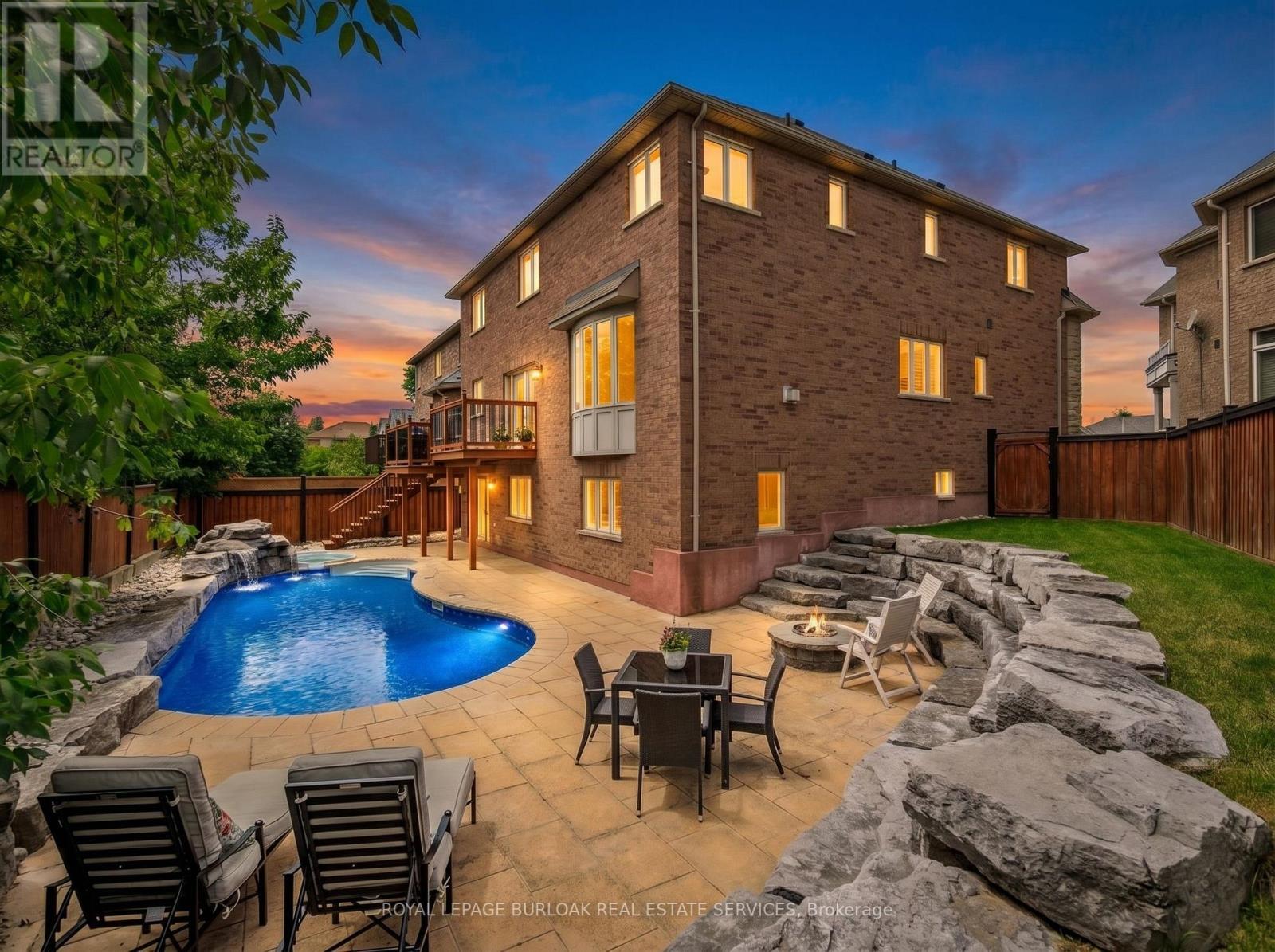 655 Kozel Court, Mississauga, ON
