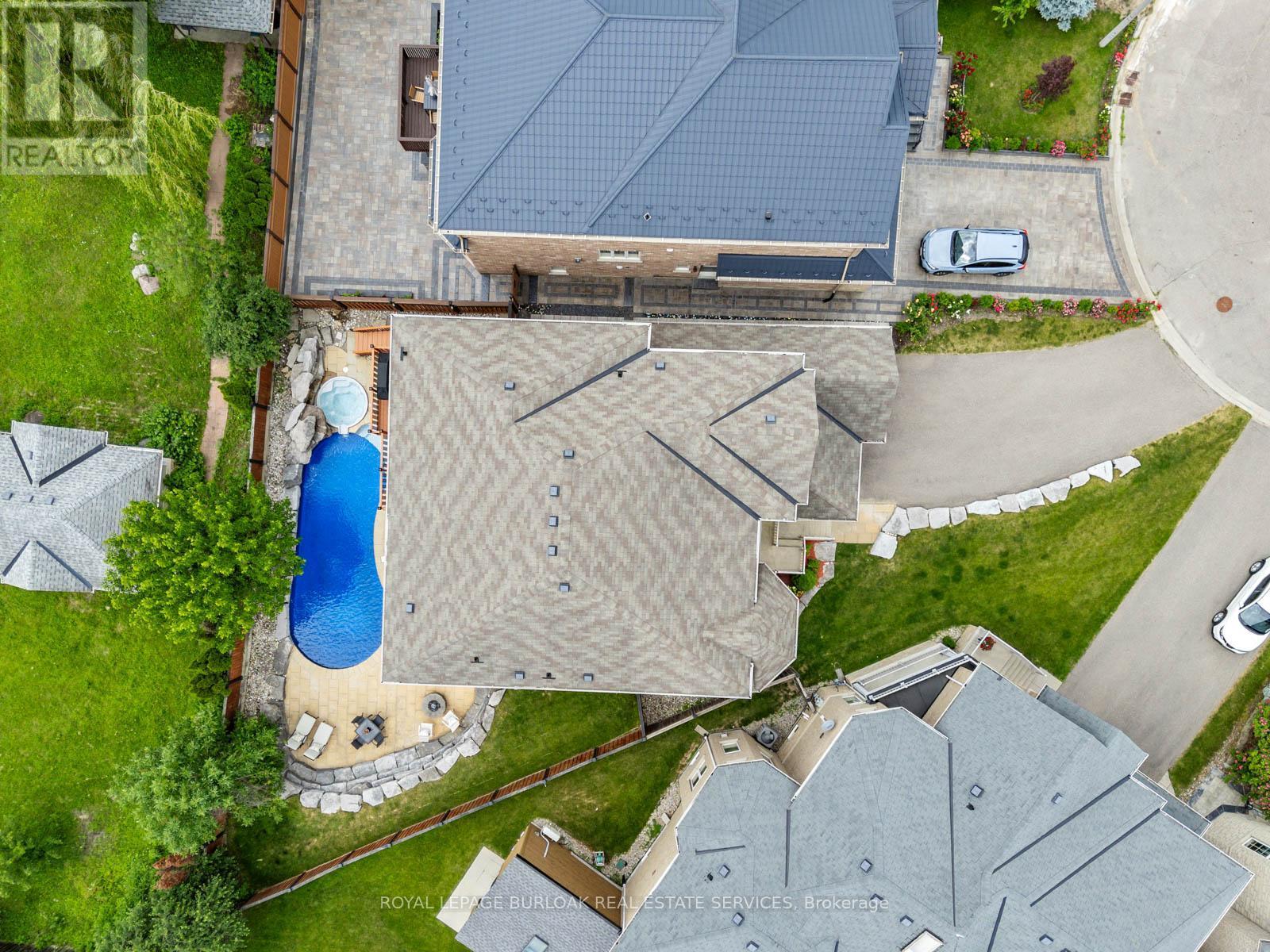 655 Kozel Court, Mississauga, ON