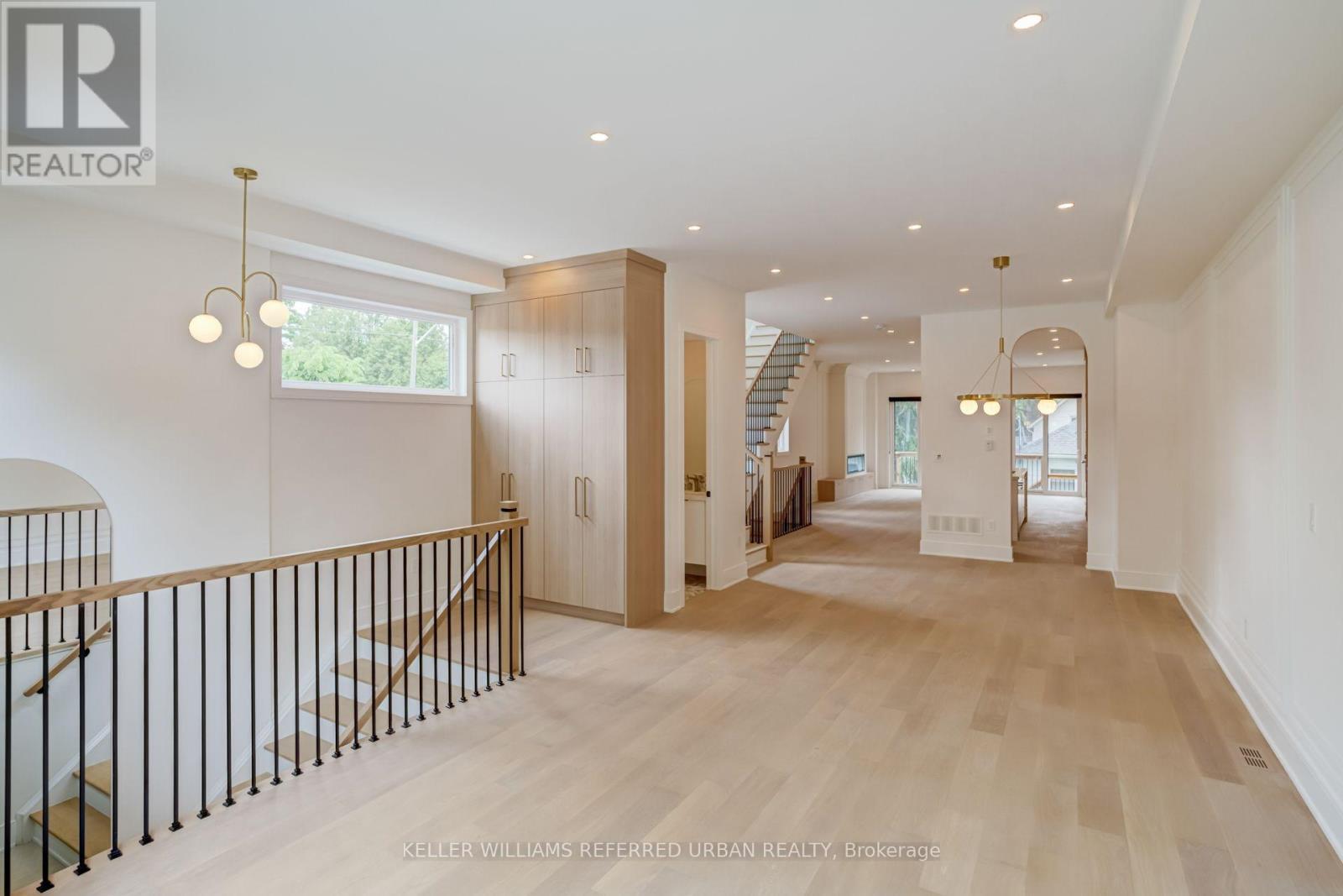 39 Wesley Avenue, Mississauga, ON