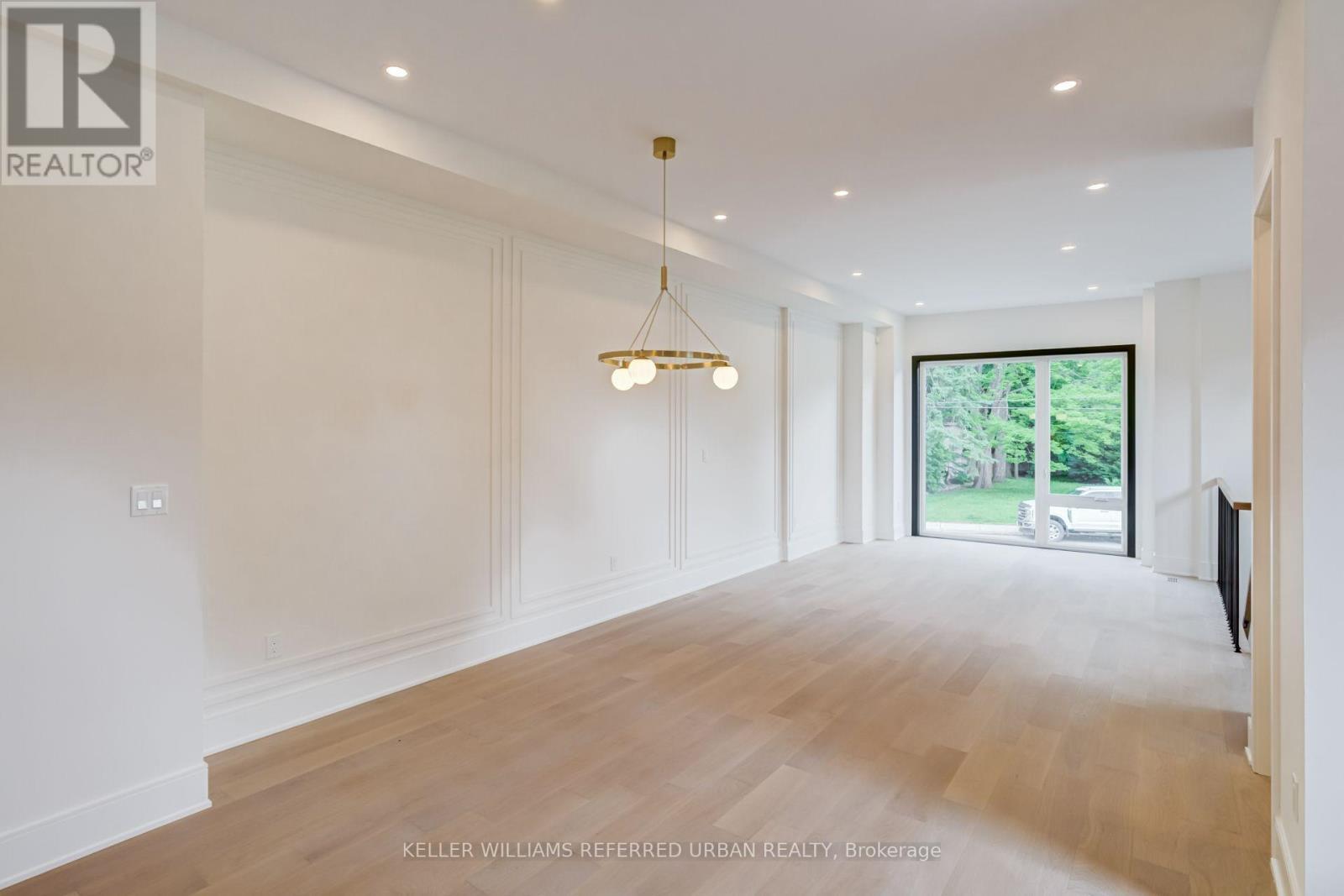 39 Wesley Avenue, Mississauga, ON