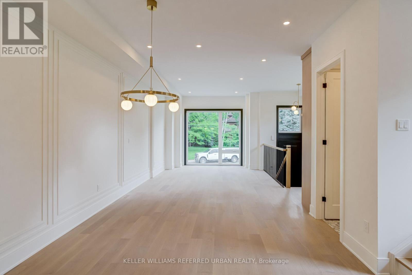 39 Wesley Avenue, Mississauga, ON