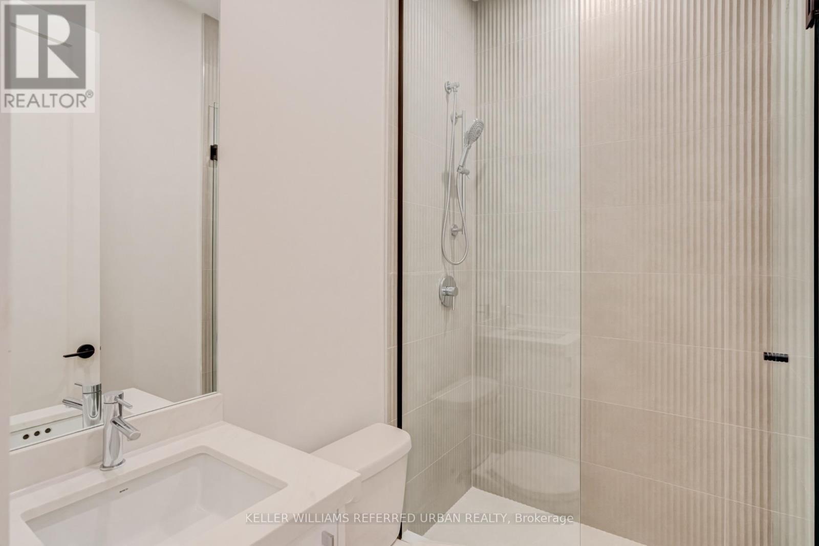 39 Wesley Avenue, Mississauga, ON