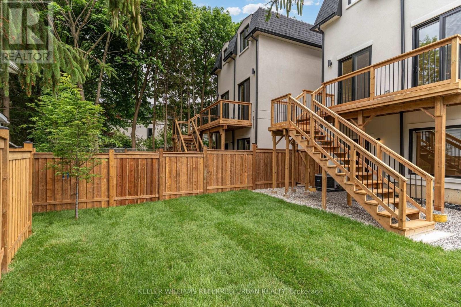 39 Wesley Avenue, Mississauga, ON