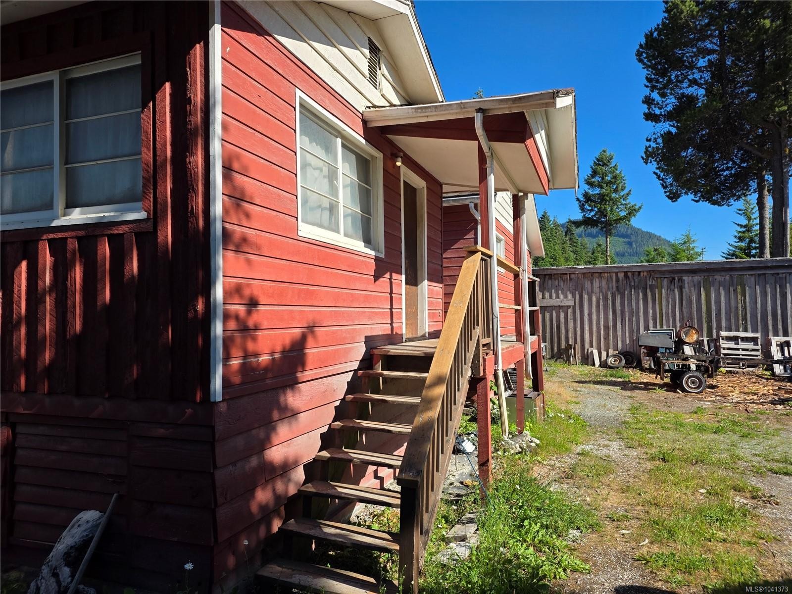 62 Kinman Ave, Woss, BC