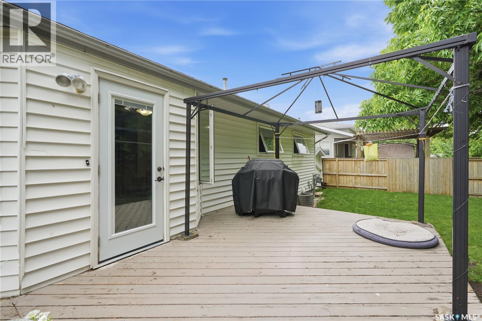 62 Robinson Crescent, Saskatoon, SK