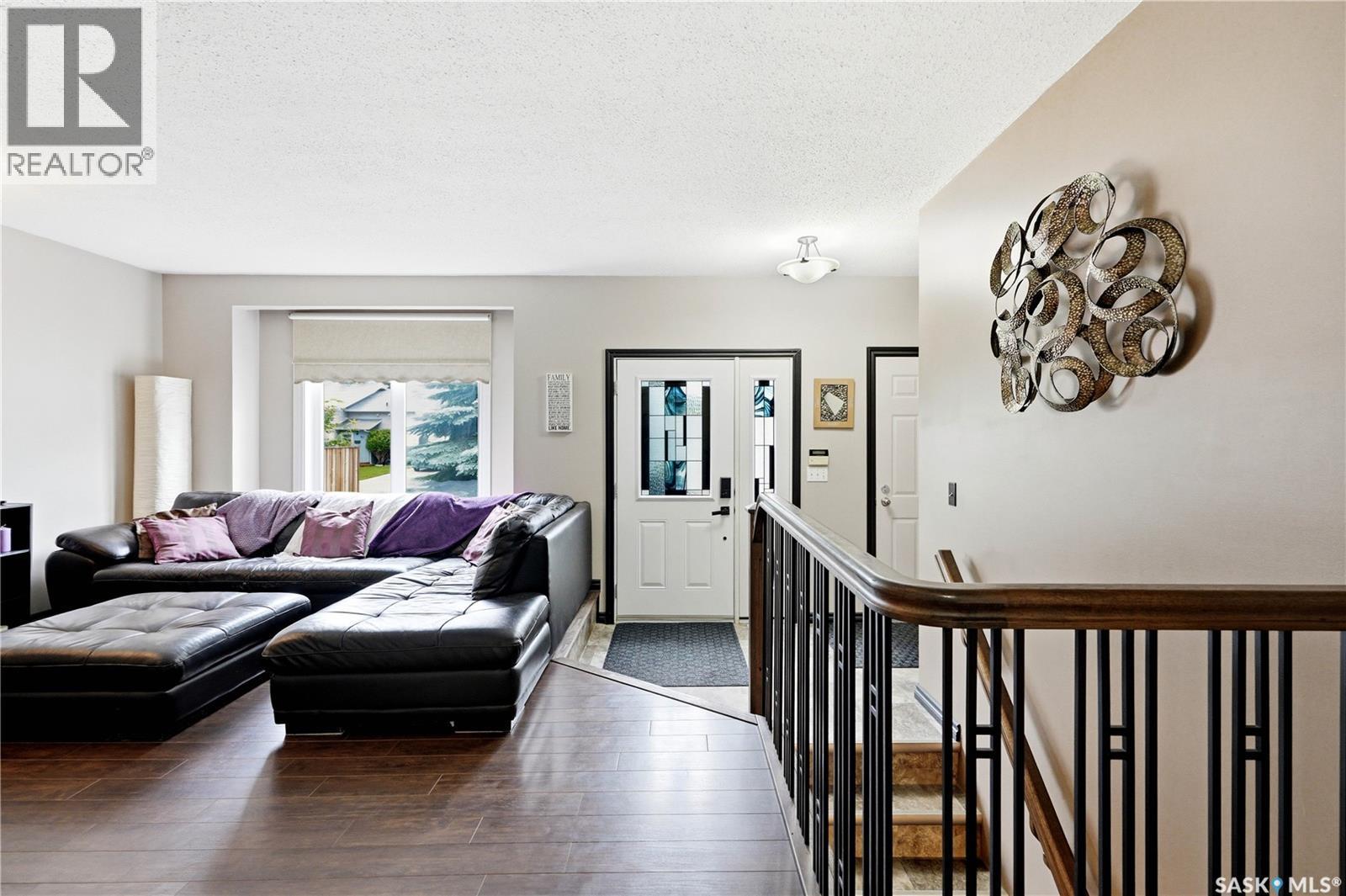 62 Robinson Crescent, Saskatoon, SK