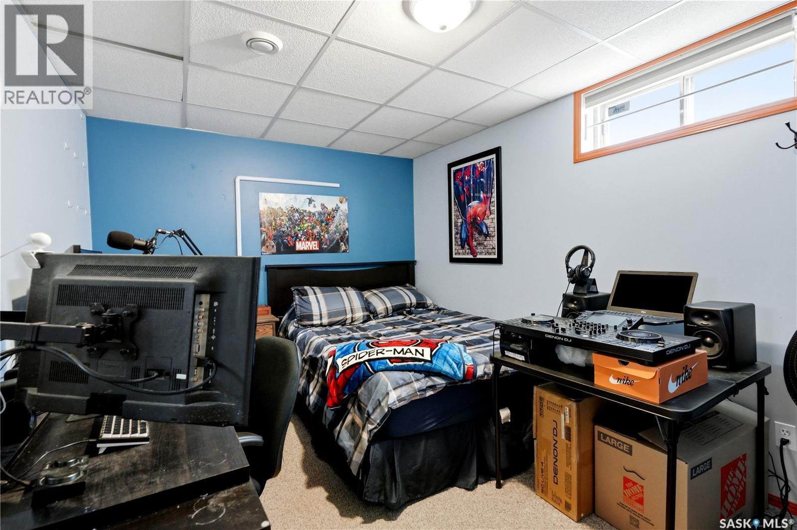 62 Robinson Crescent, Saskatoon, SK